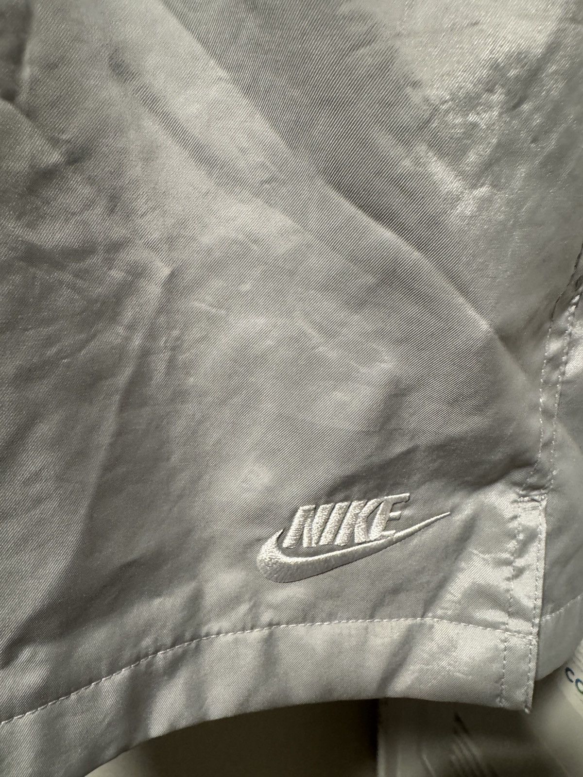 Nike Nike shorts size Medium essentials woven lined flow Size US 33 - 2 Thumbnail