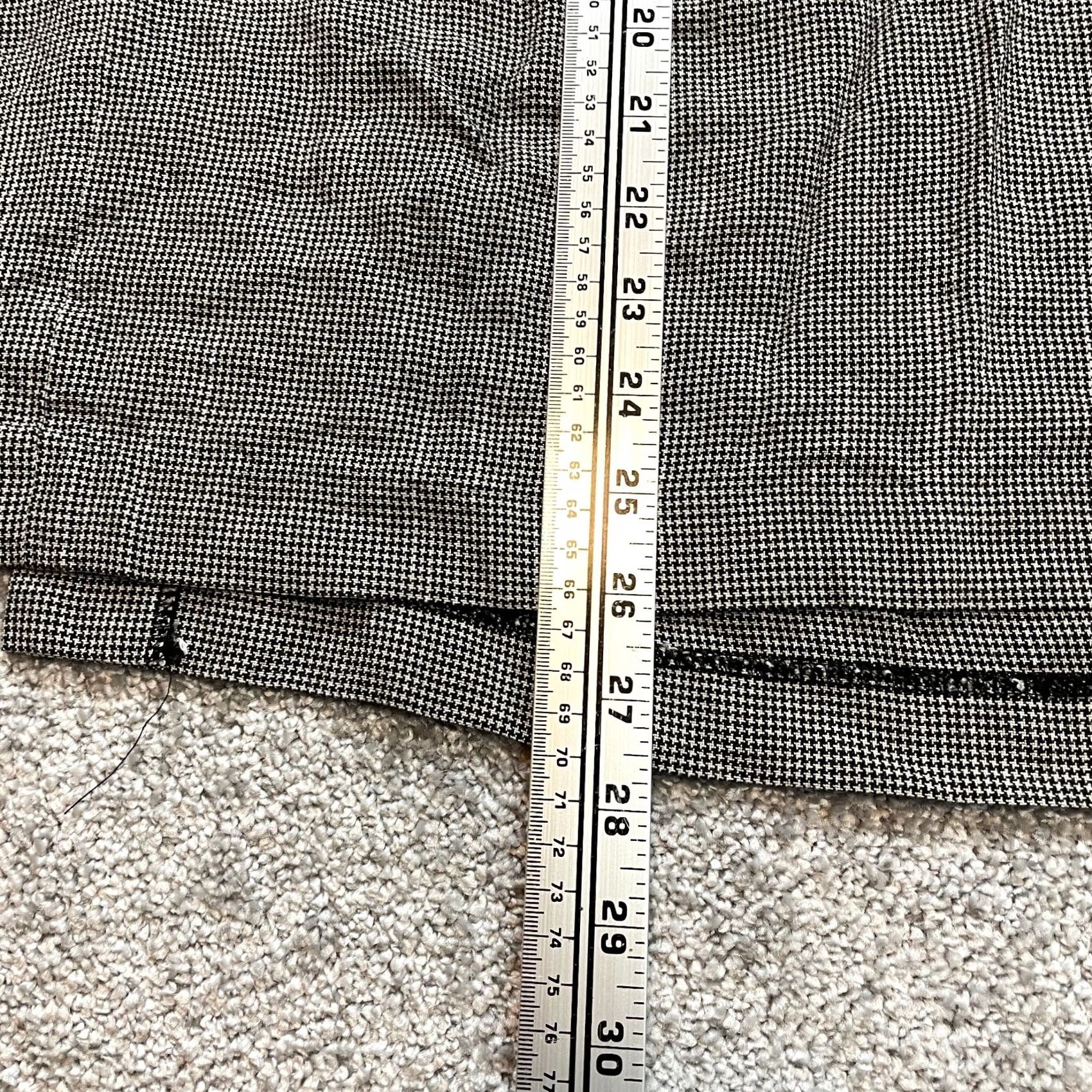 Vintage VINTAGE JP Collections Skirt Womens 24 Black Gray Midi 100% Rayon Made in Japan Vintage Size 42" / US 20 - 3 Thumbnail