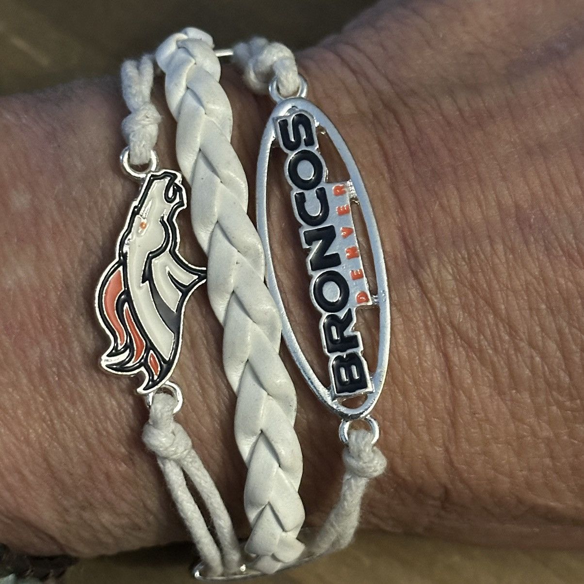 Other Denver Broncos multi strand leather bracelet Size ONE SIZE - 2 Thumbnail
