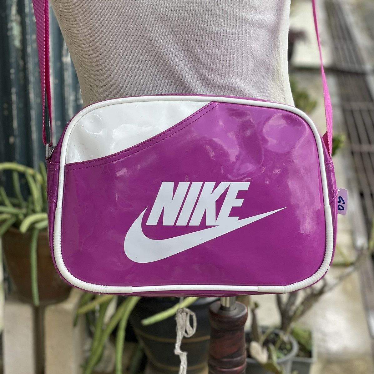 Nike Nike Vinly Pink Small Messenger Bag Size ONE SIZE - 2 Thumbnail
