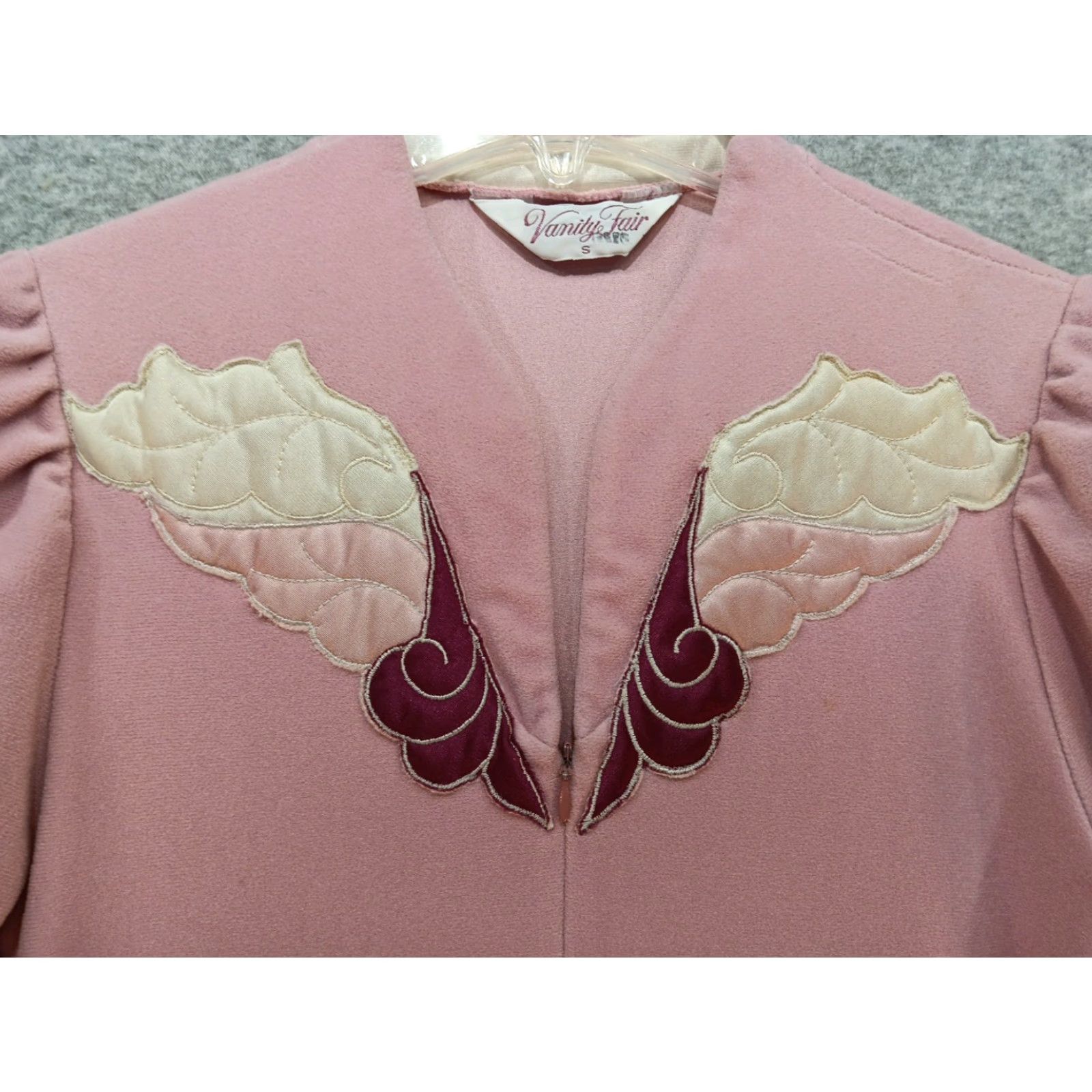 Vintage VINTAGE Vanity Fair VTG 80’s Robe Loungewear Size S Pink Velour Embroidered House Coat Pockets Womens 1980s Size ONE SIZE - 4 Thumbnail