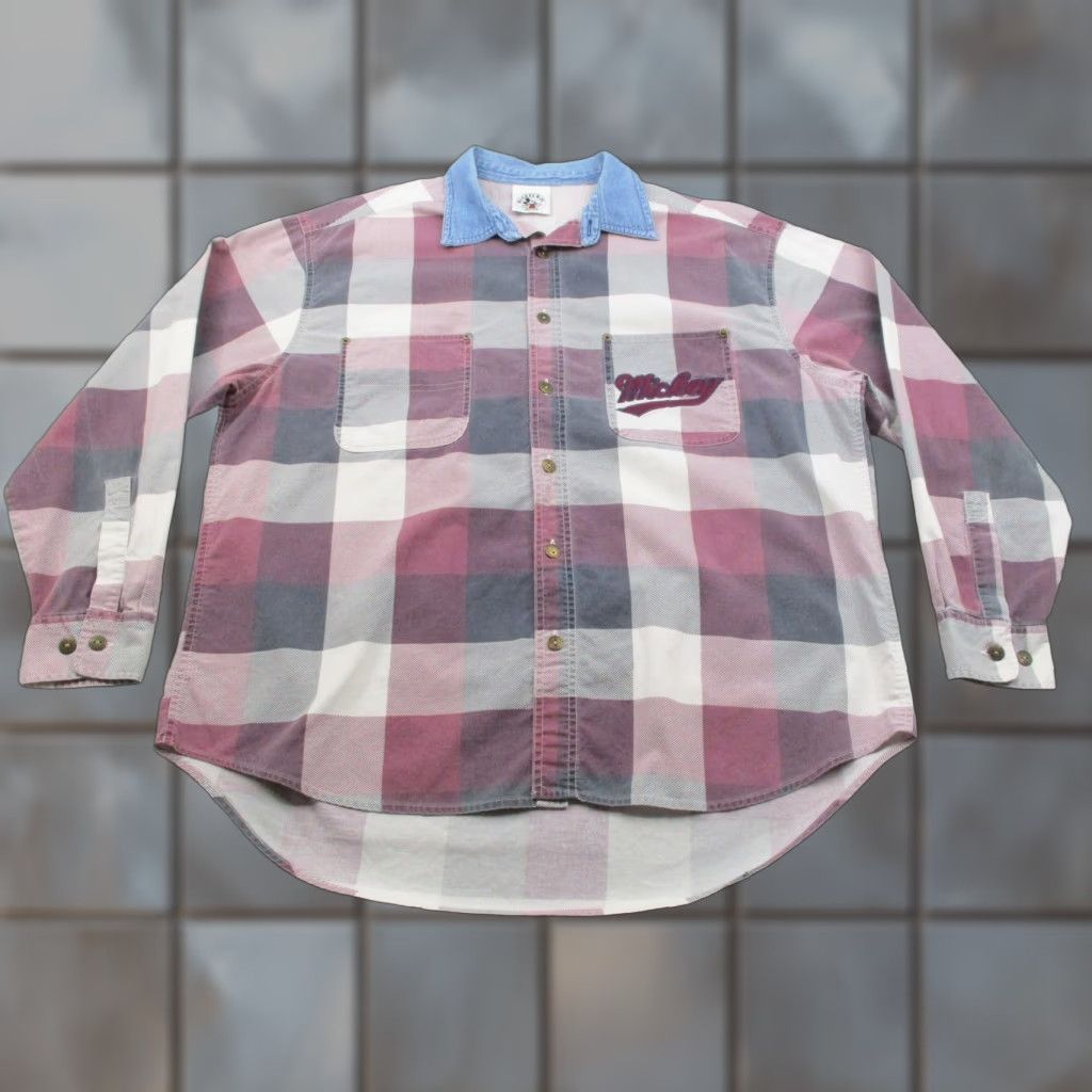 VINTAGE Disney Mickey & Co Shirt Mens XL Plaid Button-Up 90s Mickey Mouse White Red Gray Multicolor Cotton