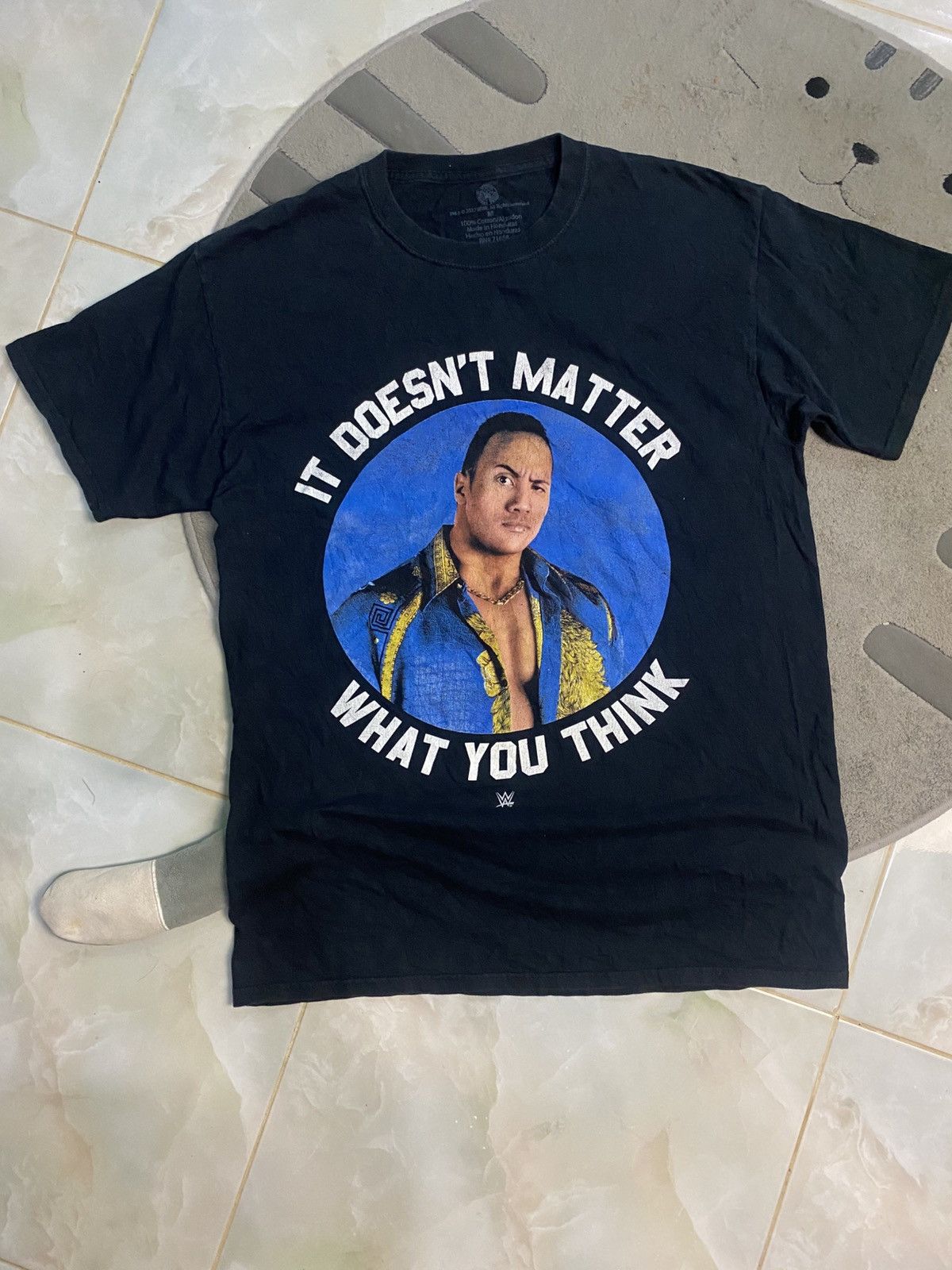 Travis Scott × WWE Vintage THE ROCK 2017 WWE wwf wrestling t shirt tee y2k Size US M / EU 48-50 / 2 - 1 Thumbnail