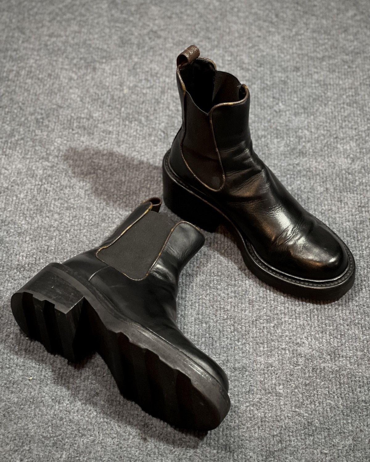 Louis Vuitton Louis Vuitton Black Leather Monogram Chelsea Boot Size US 8.5 / IT 38.5 - 6 Thumbnail