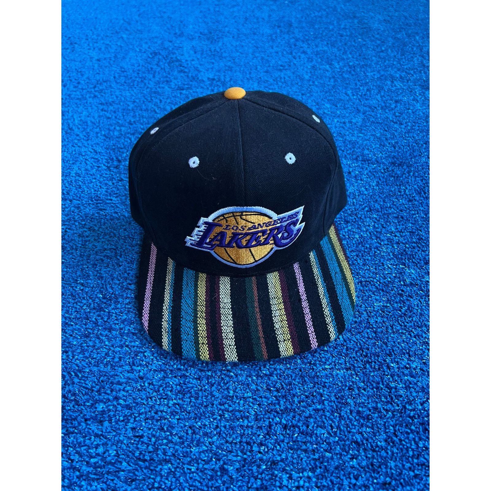 Mitchell & Ness Los Angeles Lakers Mitchell & Ness snapback hat Size ONE SIZE - 1 Thumbnail