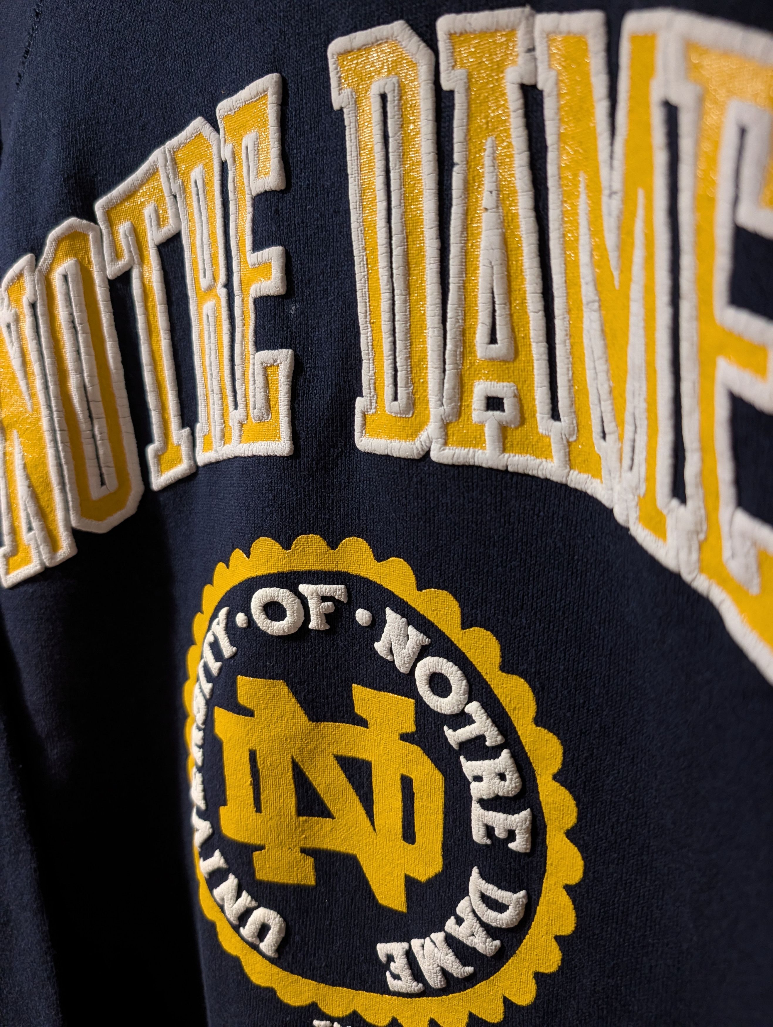 NCAA VTG 90s Notre Dame Fighting Irish Puff Print Sweatshirt Size US L / EU 52-54 / 3 - 3 Thumbnail