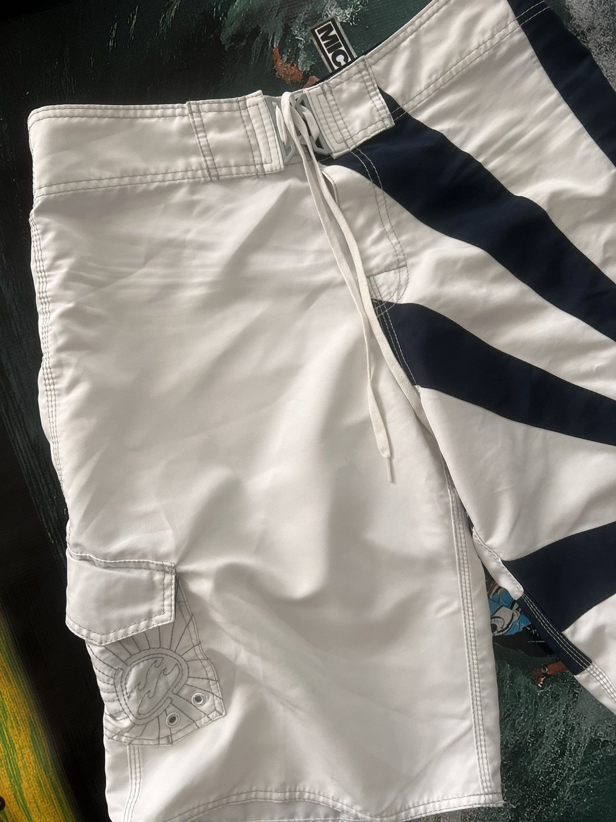 Billabong Andy Irons Boardshorts rising suns Size US 34 / EU 50 - 4 Thumbnail