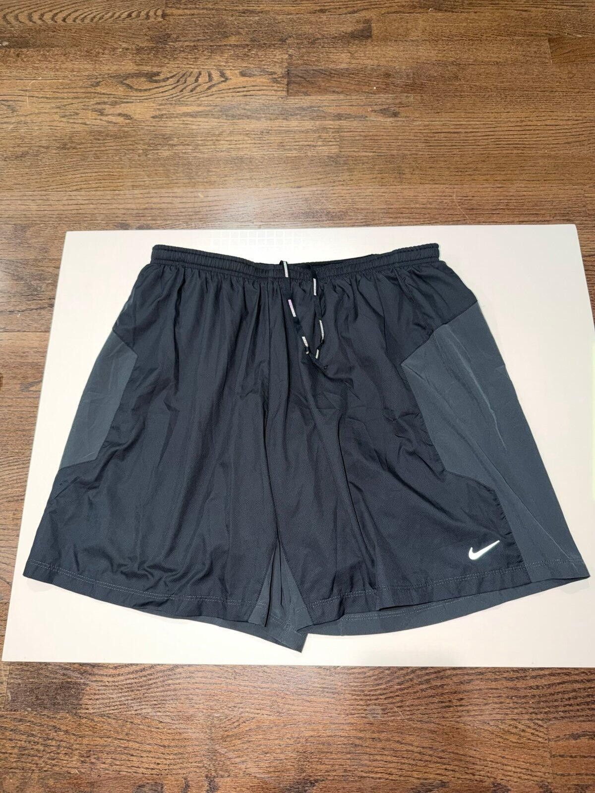 Nike Nike Running Dri-Fit Athletic Shorts Mens XL Vintage Size US 36 / EU 52 - 2 Thumbnail