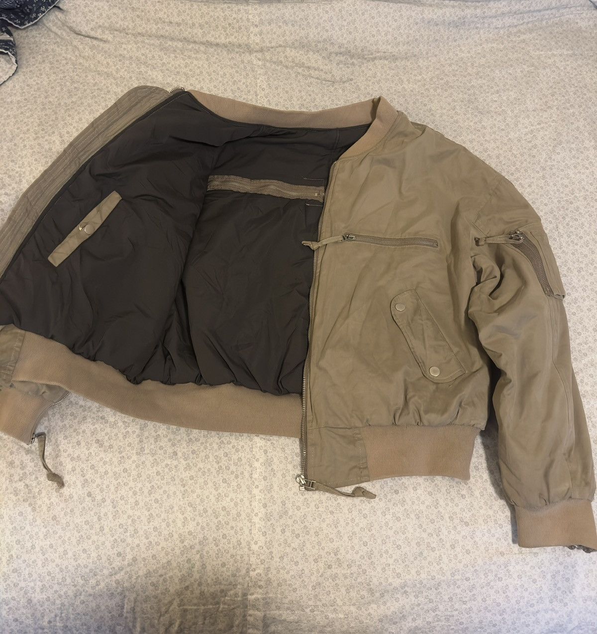 GRAILZ Rare Grailz Multizipper multipocket bomber jacket Size US L / EU 52-54 / 3 - 9 Thumbnail