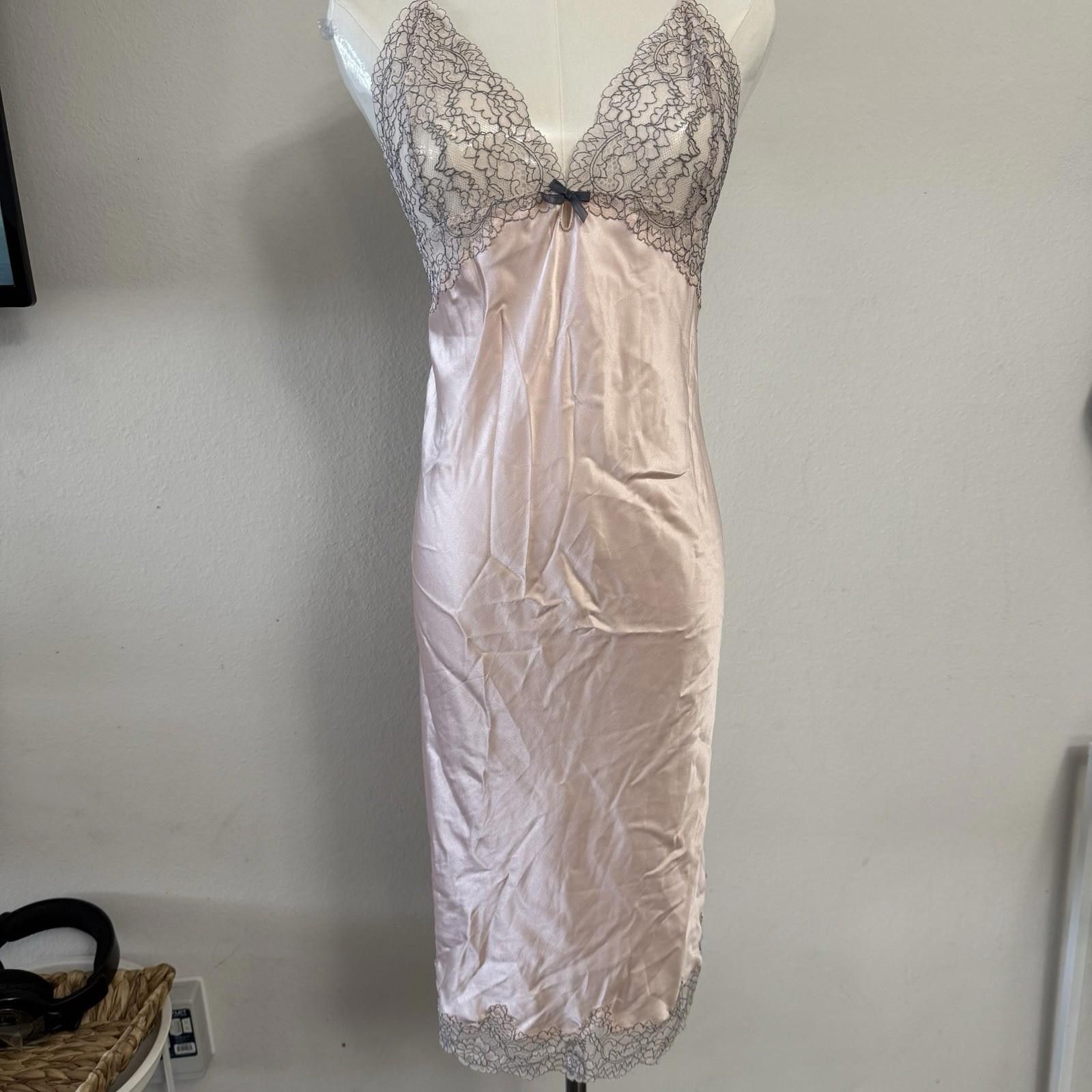 Designer Victoria Secret Lace Slip L Size ONE SIZE - 3 Thumbnail