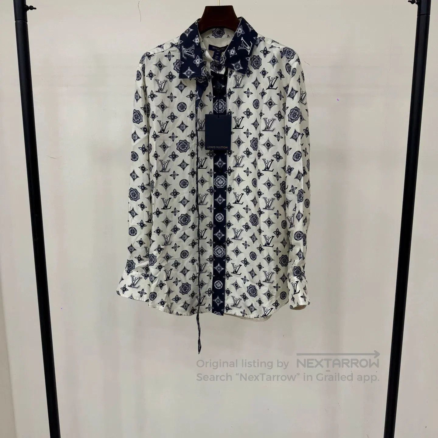 Louis Vuitton Louis Vuitton 25 White Blue Silk Shirt. Size US XL / EU 56 / 4 - 1 Thumbnail