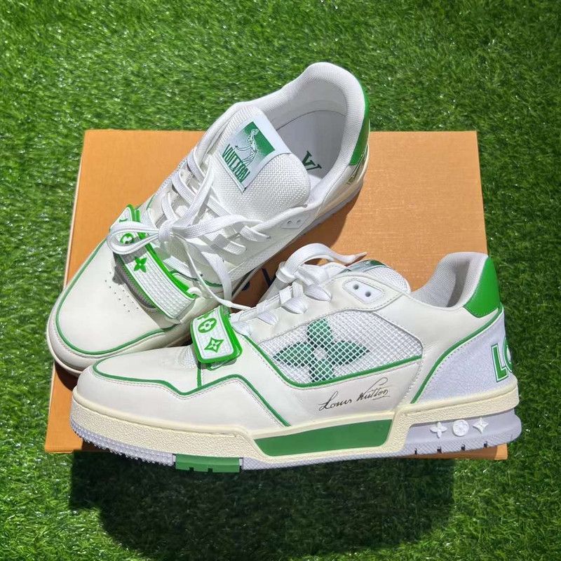 Louis Vuitton Louis Vuitton Classic Retro Style Sneakers for Men 0079 Size US 10.5 / EU 43-44 - 1 Thumbnail