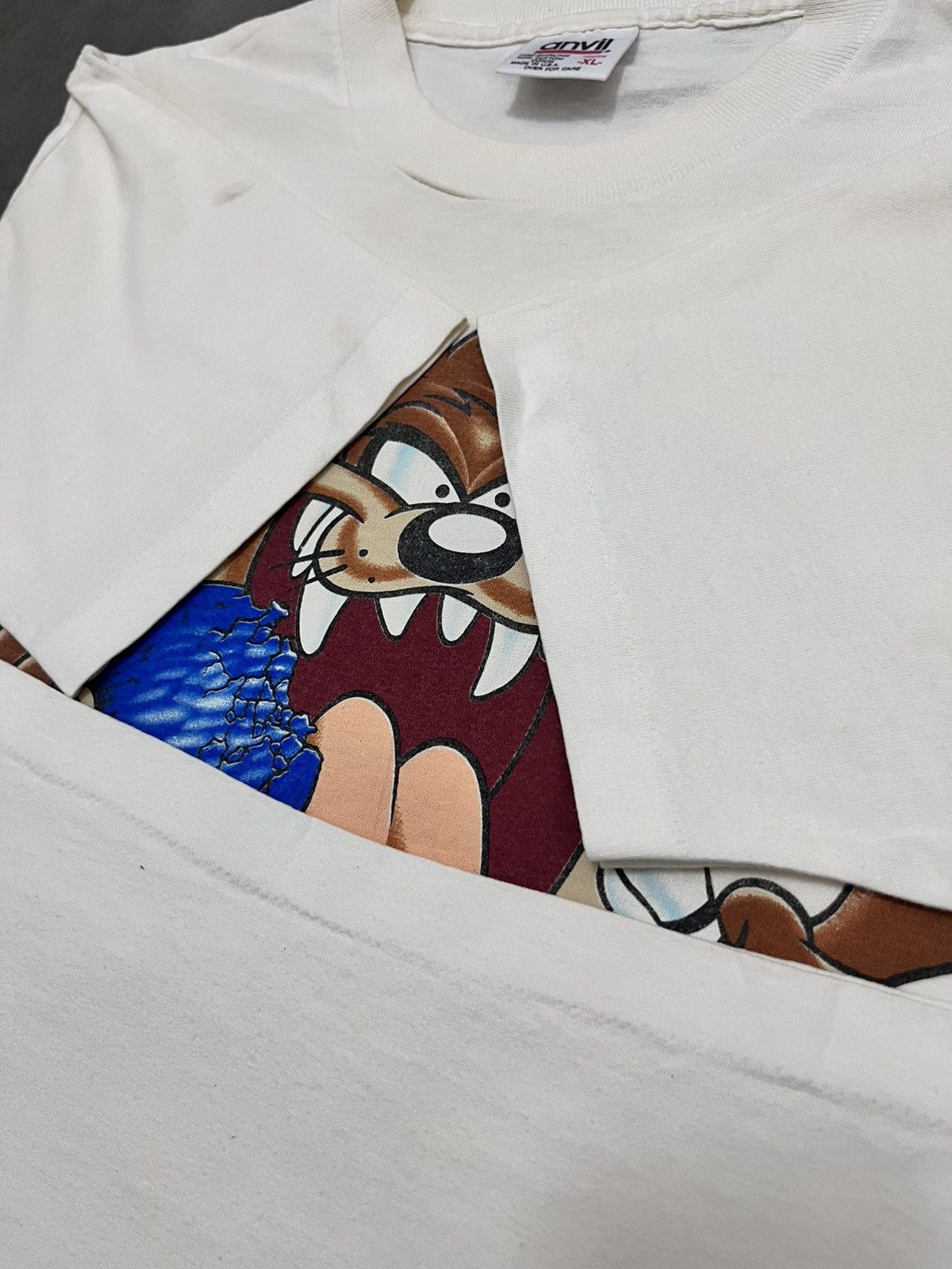 Warner Bros Vintage 1995 Looney Tunes Taz pro bowler rare t-shirt Size US S / EU 44-46 / 1 - 6 Thumbnail