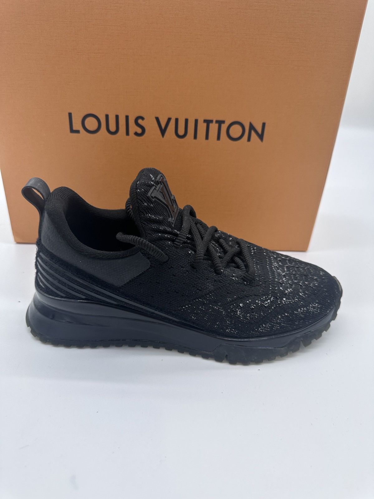 Louis Vuitton Louis Vuitton VNR Sneaker Size 5 Lv 6 USA Unisex Brand New Size US 5 / IT 35 - 1 Thumbnail