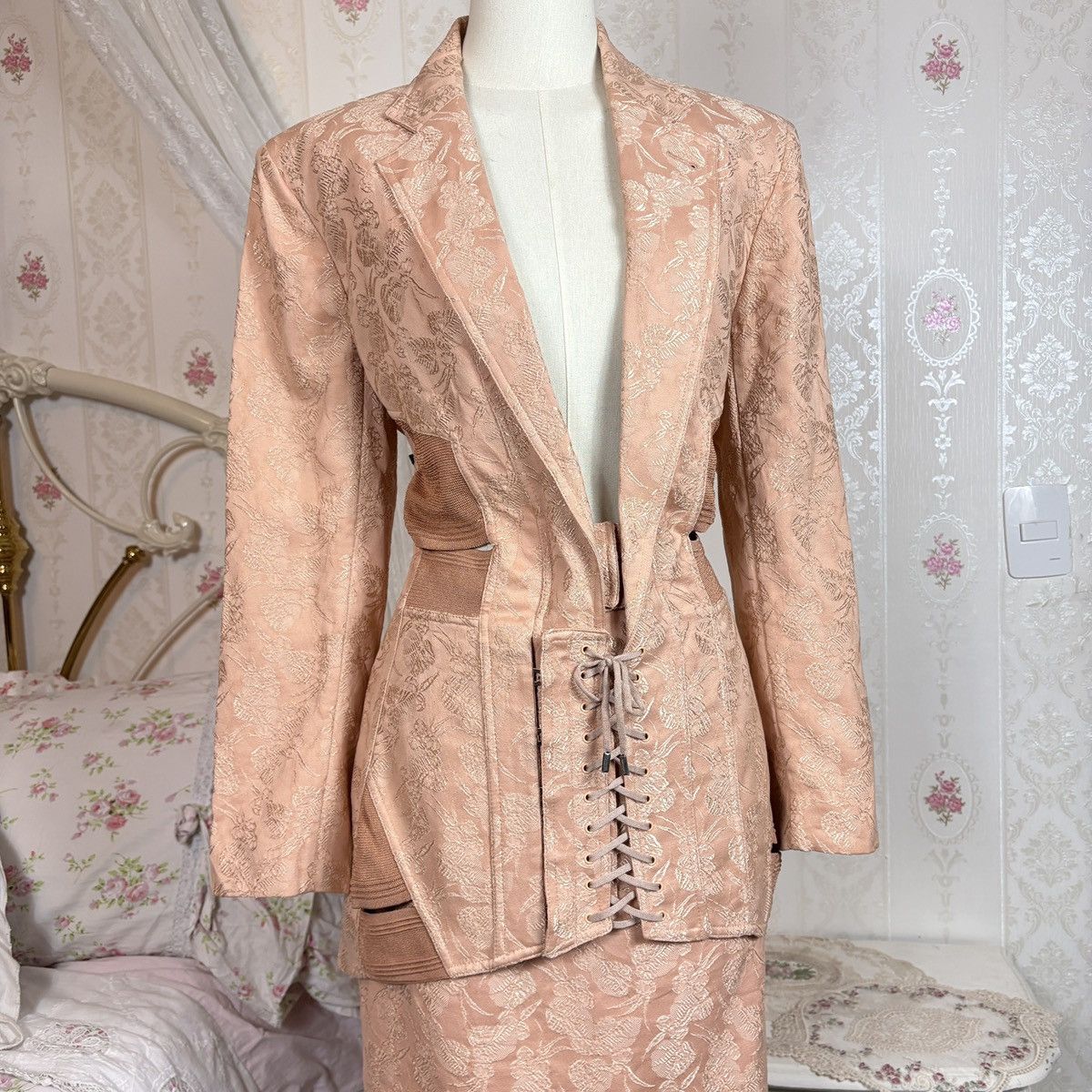 Jean Paul Gaultier Vintage runway spring 2004 JPG blazer and skirt set Size XL / US 12-14 / IT 48-50 - 3 Thumbnail