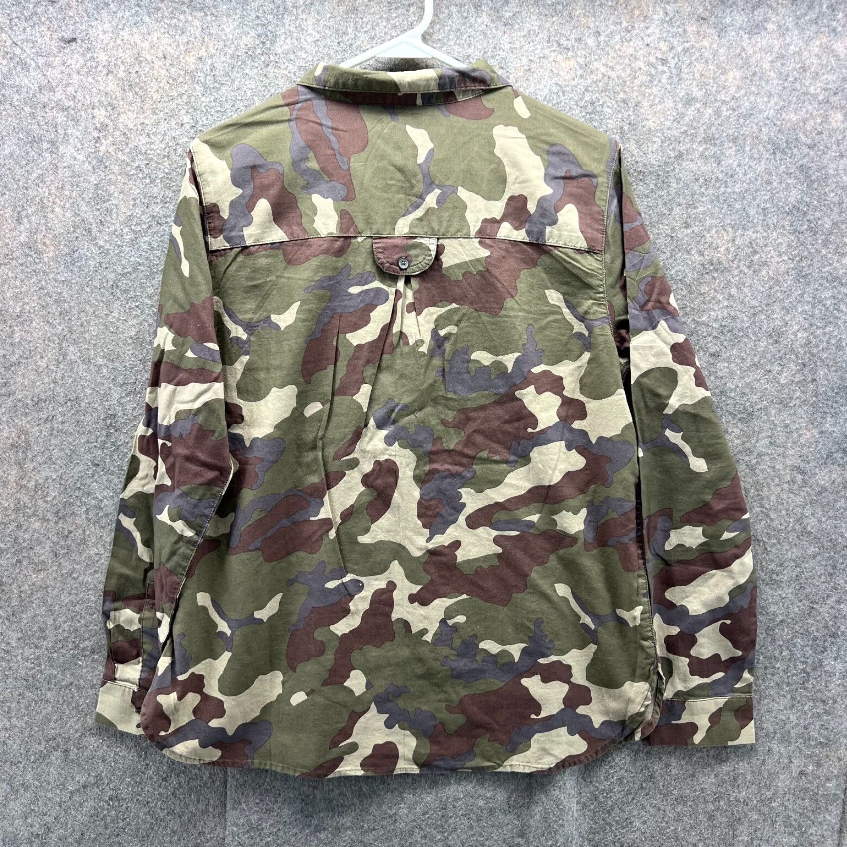 Levi's VINTAGE Levi's Shirt Women Large Green Brown Camouflage Button Down Military Pocket Camo Size L / US 10 / IT 46 - 2 Thumbnail