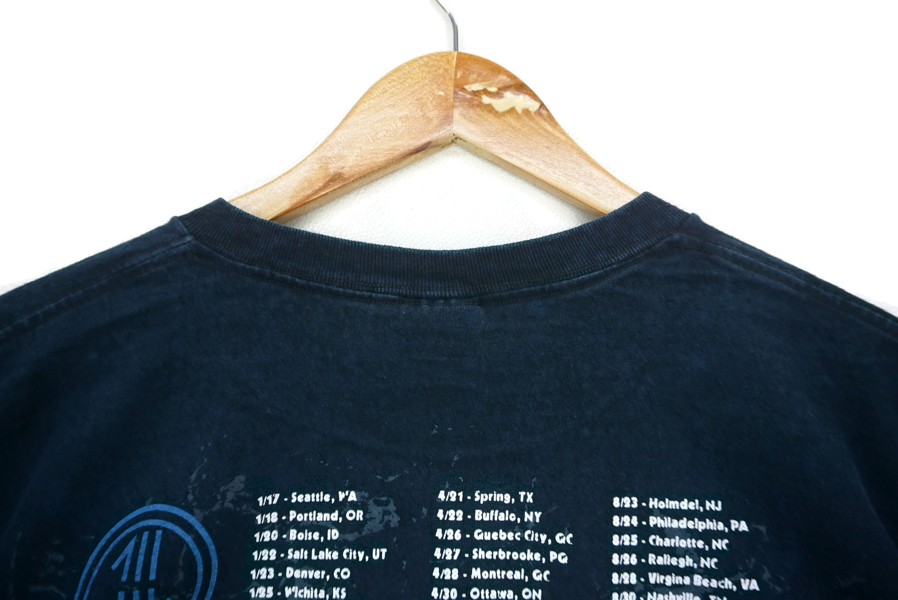 Band Tees Finger Eleven Tee Them vs You vs Me US Tour FOTL Shirt Size US L / EU 52-54 / 3 - 10 Thumbnail