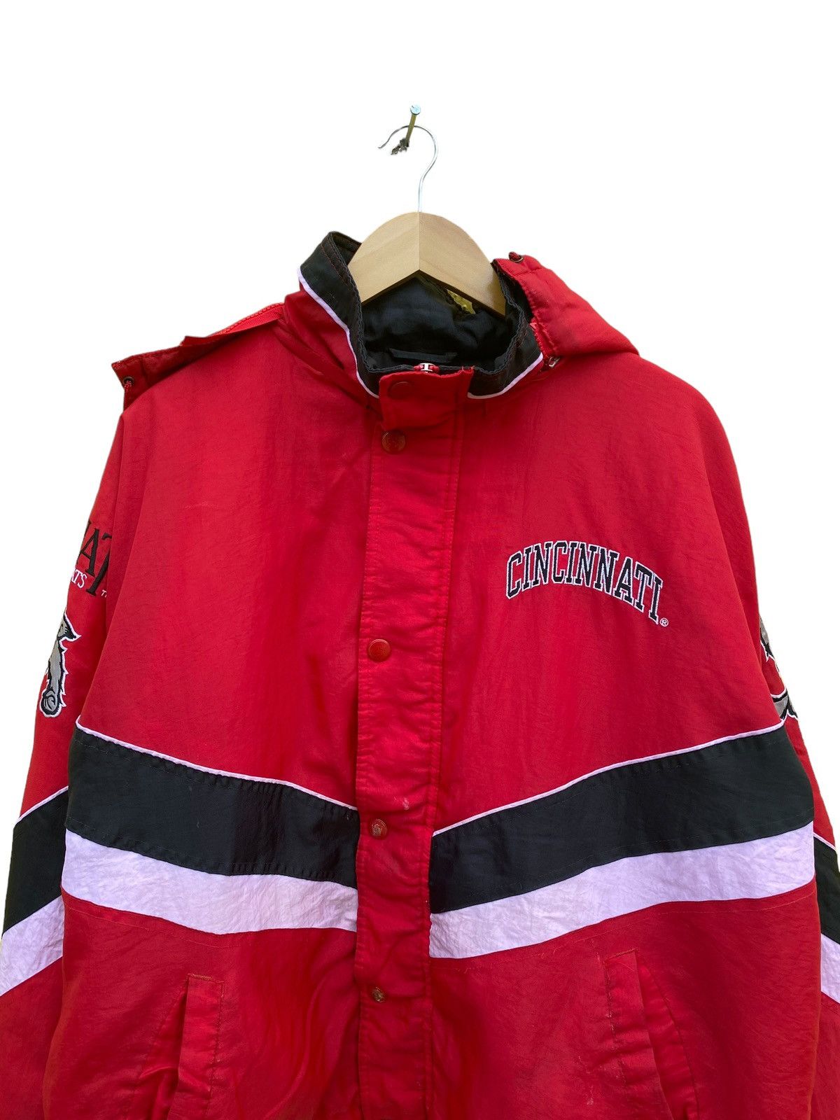 NCAA Vintage starter Cincinnati bearcats football ncaa jacket Size US L / EU 52-54 / 3 - 6 Thumbnail