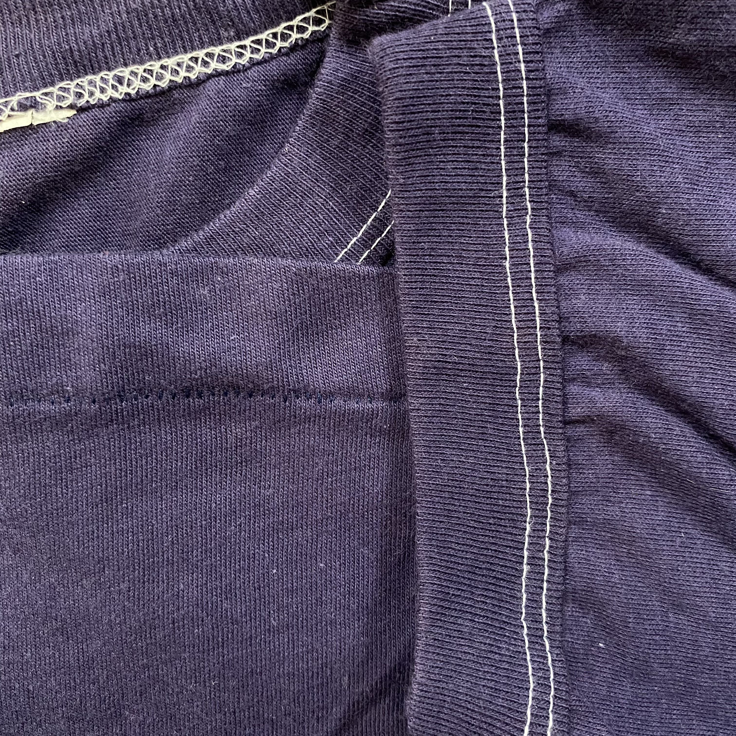 Vintage Vintage 90s Style Statement Tee Purple Single Stitch-M043 Size US S / EU 44-46 / 1 - 5 Thumbnail