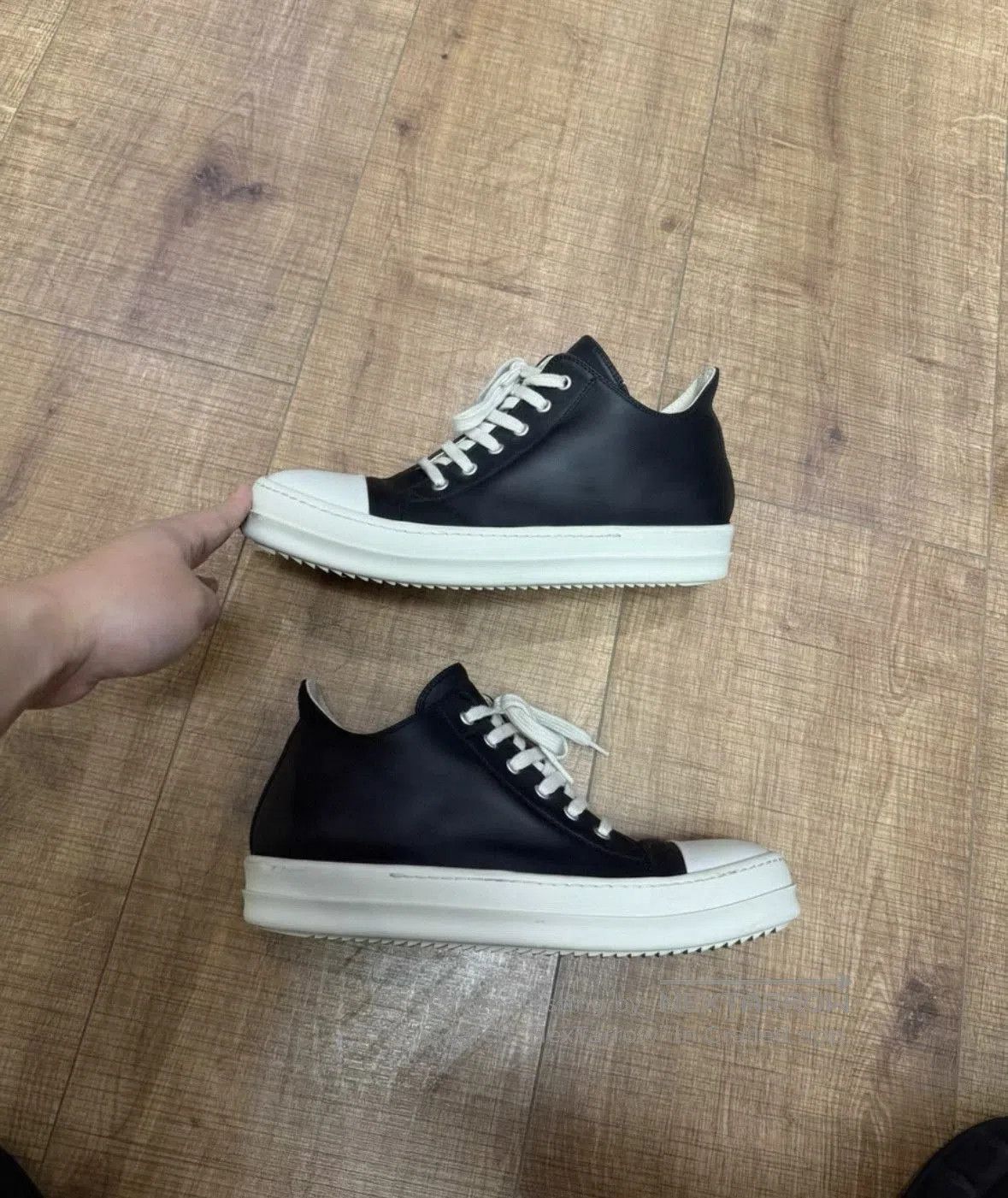 Rick Owens Rick Owens Low. Size US 9 / EU 42 - 2 Thumbnail