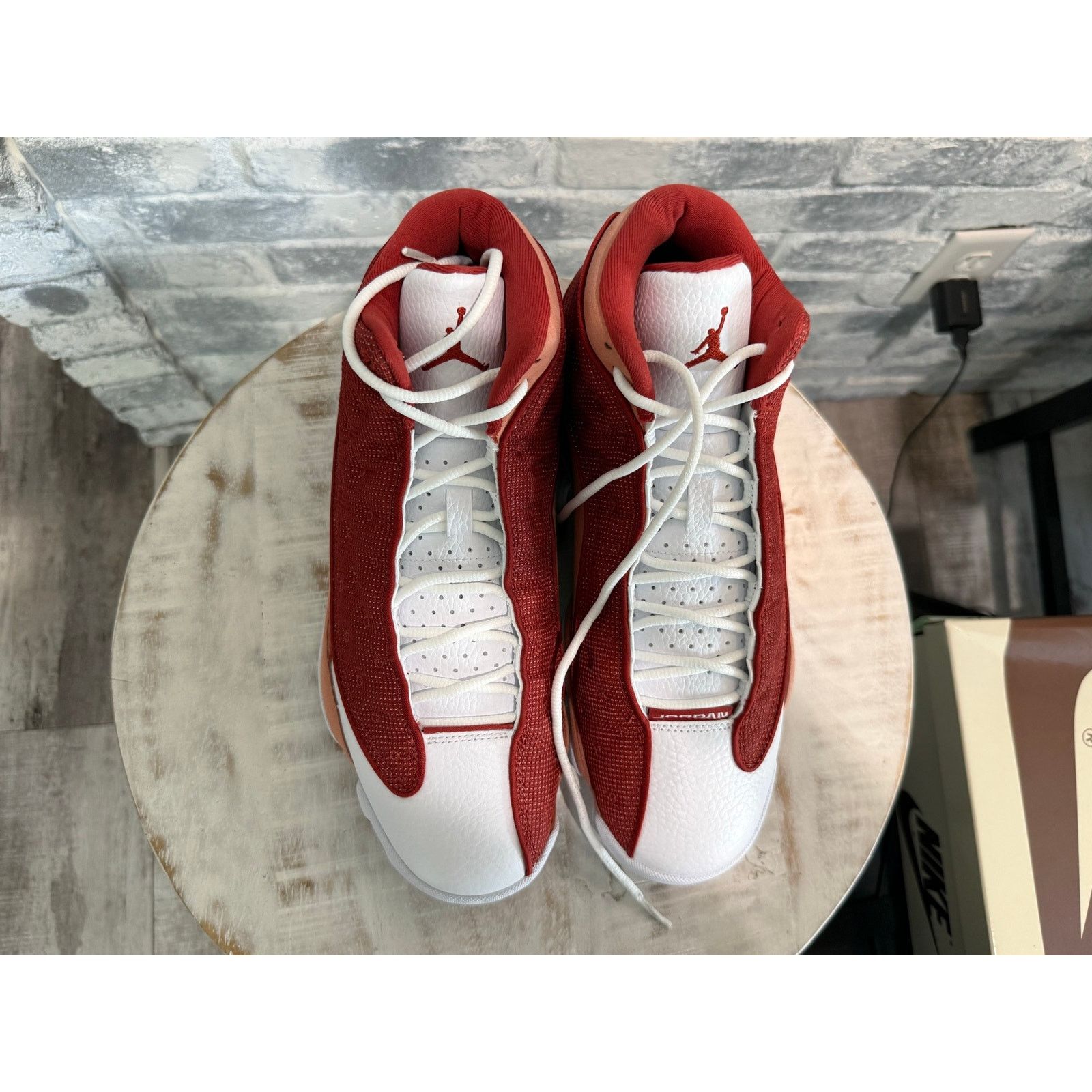 Jordan Brand Jordan 13 Retro Dune Red Size 10 DJ5982-601 DS Size US 10 / EU 43 - 2 Thumbnail