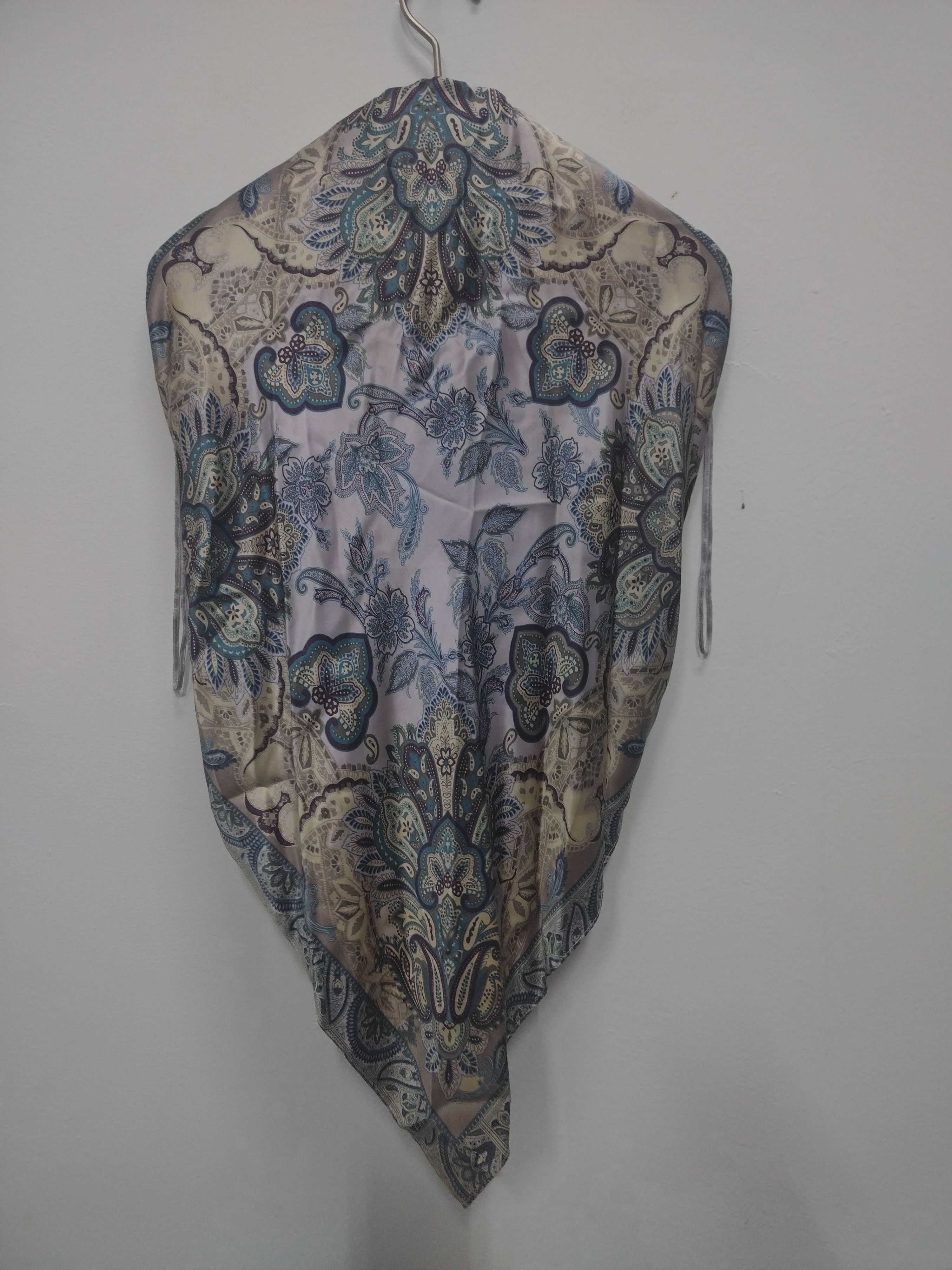 Benetton × Sisley VINTAGE PAESLEY BENETTON X SISLEY 100% SILK SCARF Size ONE SIZE - 2 Thumbnail