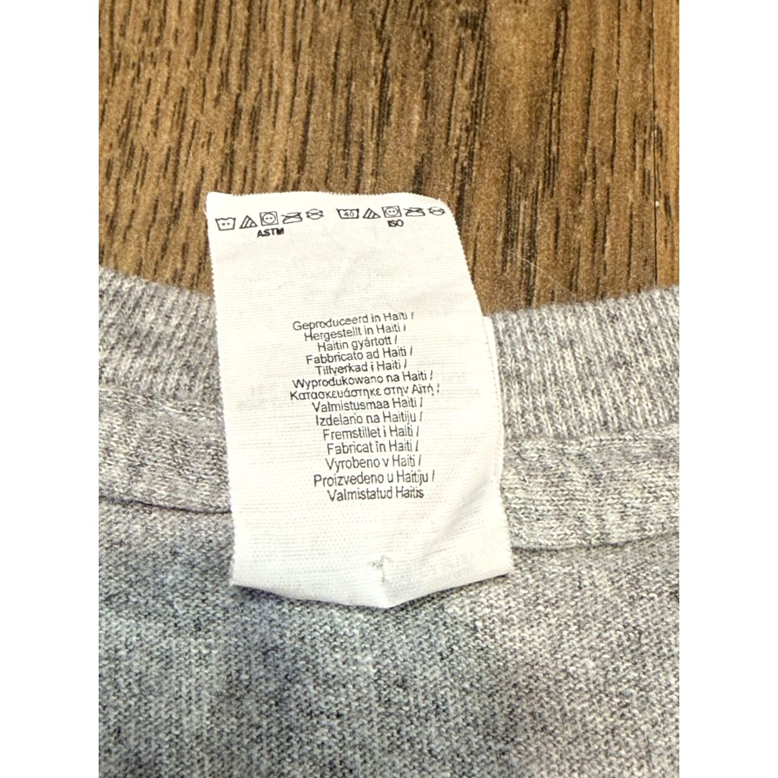 Gildan Gildan Shirt Mens XL Grey Red Blue "Grandpa is my name spoiling is my game" - T-Shirt - Regular - Cotton - Crew Neck - Short Sleeve - Gray - Men Size US XL / EU 56 / 4 - 6 Thumbnail