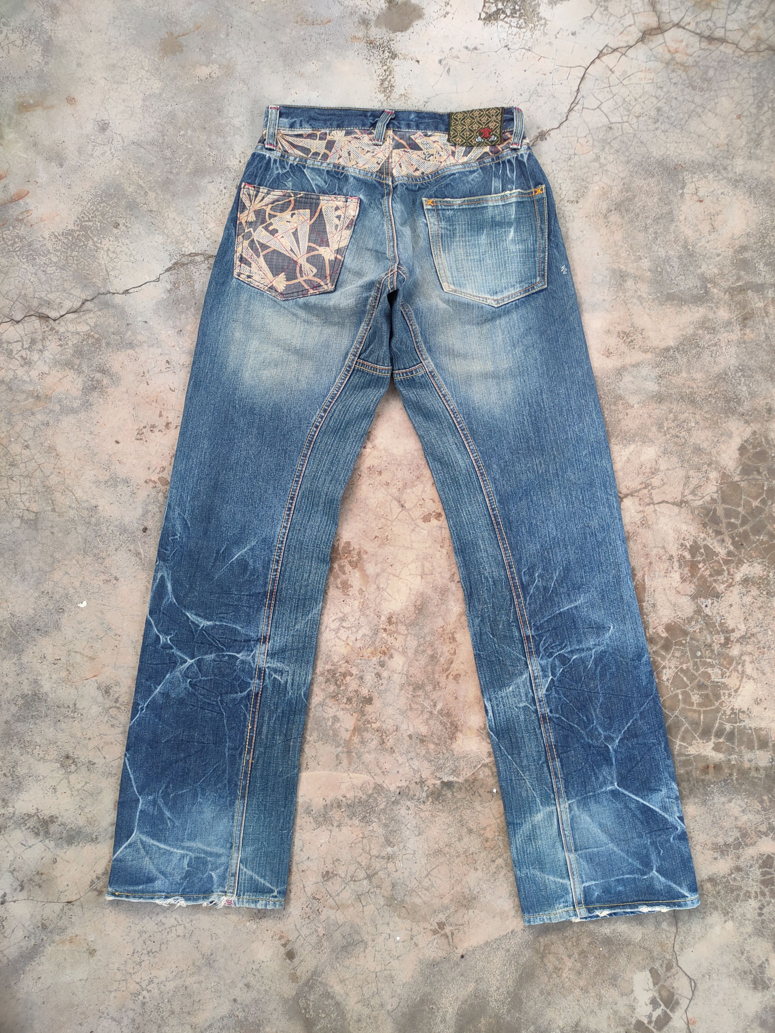 Japanese Brand VINTAGE ETERNAL FADED MUD WASHER RIPPED JEAN DENIM PANTS Size US 30 / EU 46 - 10 Thumbnail