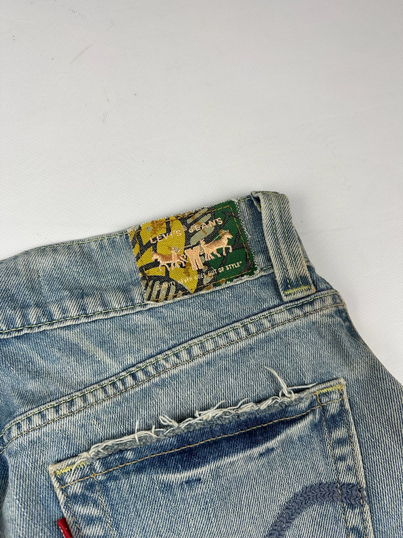 Levi's Levi’s Slouch Flare Light Wash Denim Patchwork Jeans Size US 32 / EU 48 - 13 Thumbnail