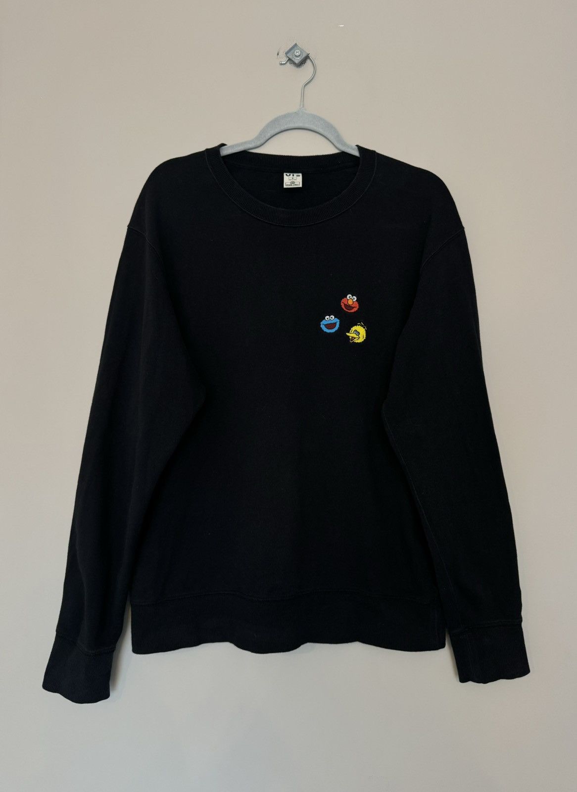Kaws Kaws x Uniqlo Sesame Street collaboration sweatshirt Size US M / EU 48-50 / 2 - 1 Thumbnail