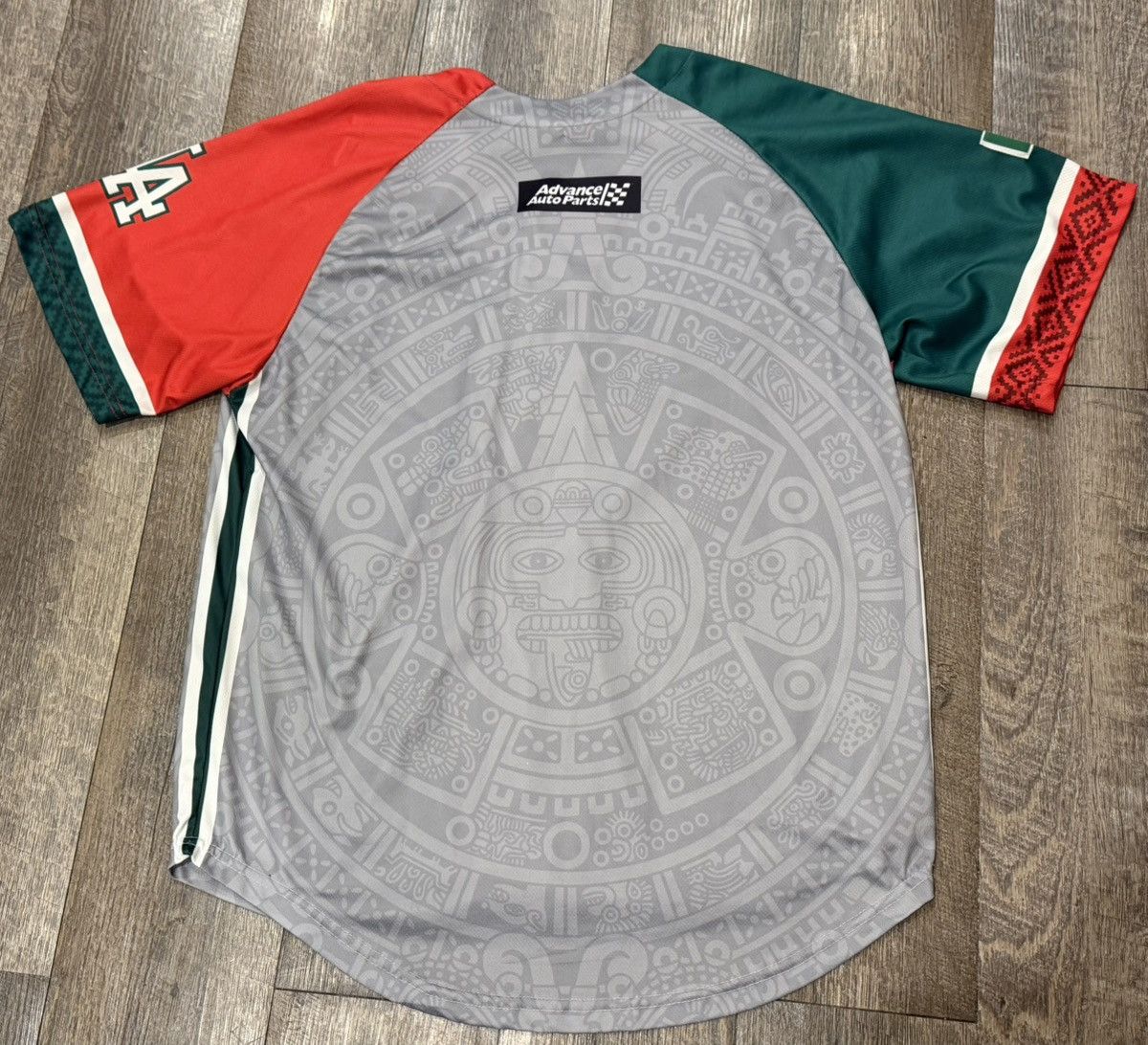 Other Los Angeles Dodgers Mexican Heritage Night Jersey SGA size M Size US M / EU 48-50 / 2 - 4 Thumbnail