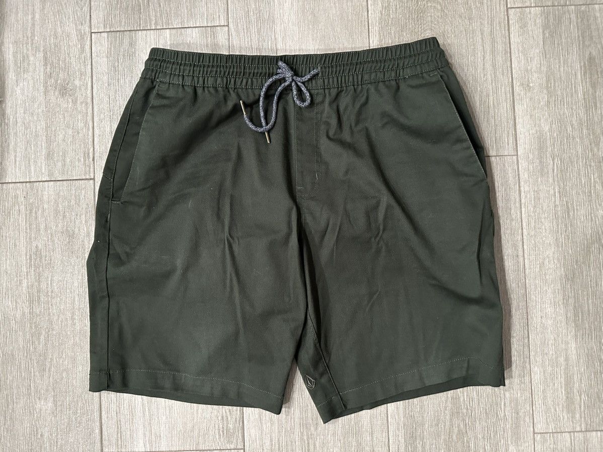 Volcom Volcom Frickin Elastic Waist 19" Chino Shorts Duffle Bag L Size US 36 / EU 52 - 1 Thumbnail