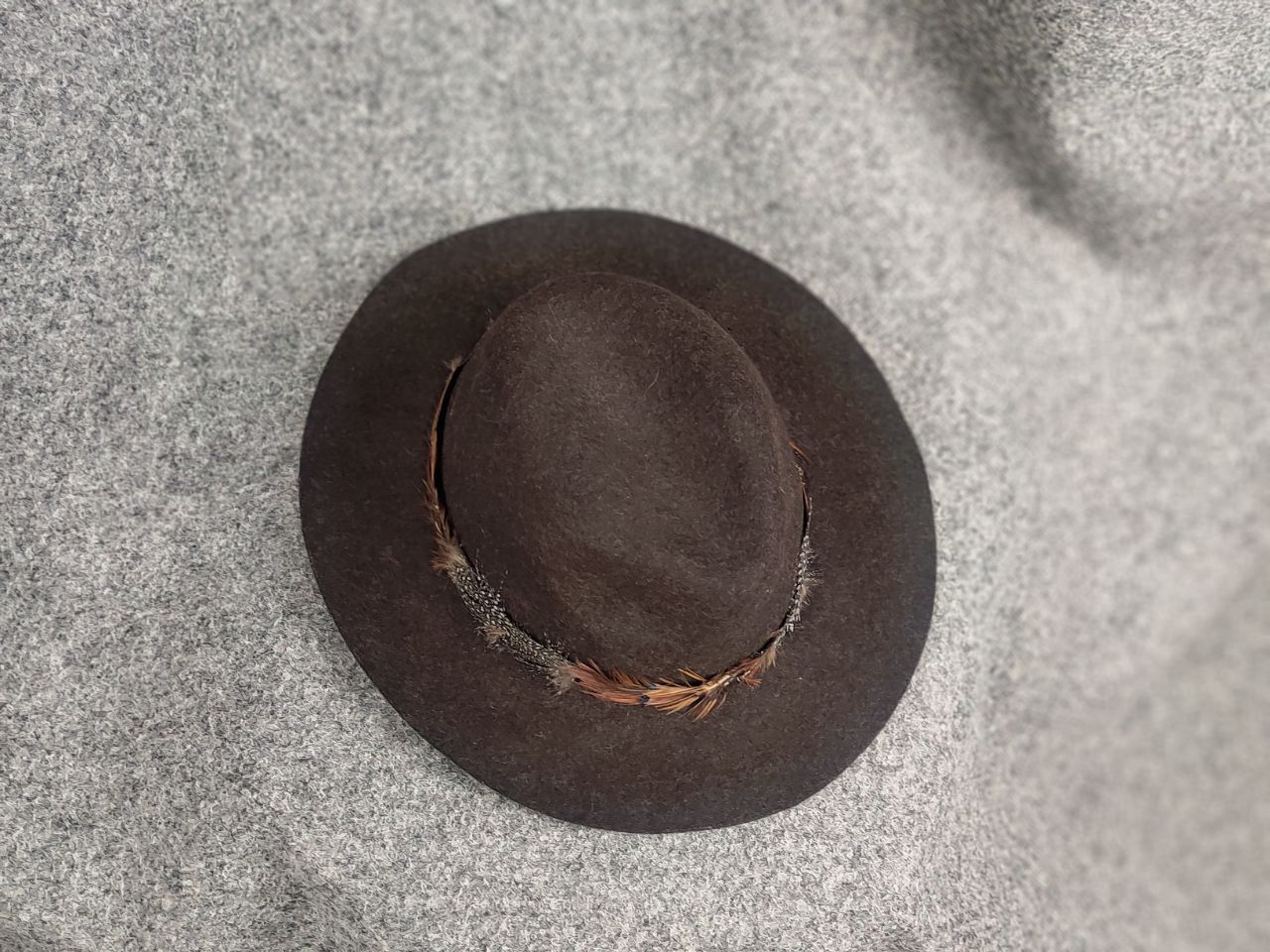 Harris Tweed Joules felt fedora hat feather trim Western Cowboy Vintage Size ONE SIZE - 6 Thumbnail