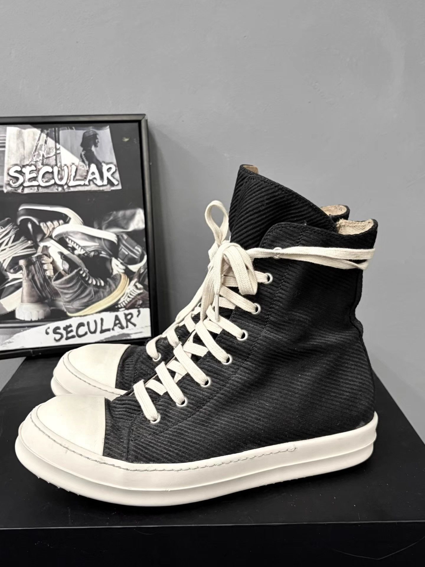 Rick Owens Rick Owens DRKSHDW Black Canvas High-top Sneakers K34 Size US 8.5 / EU 41-42 - 2 Thumbnail