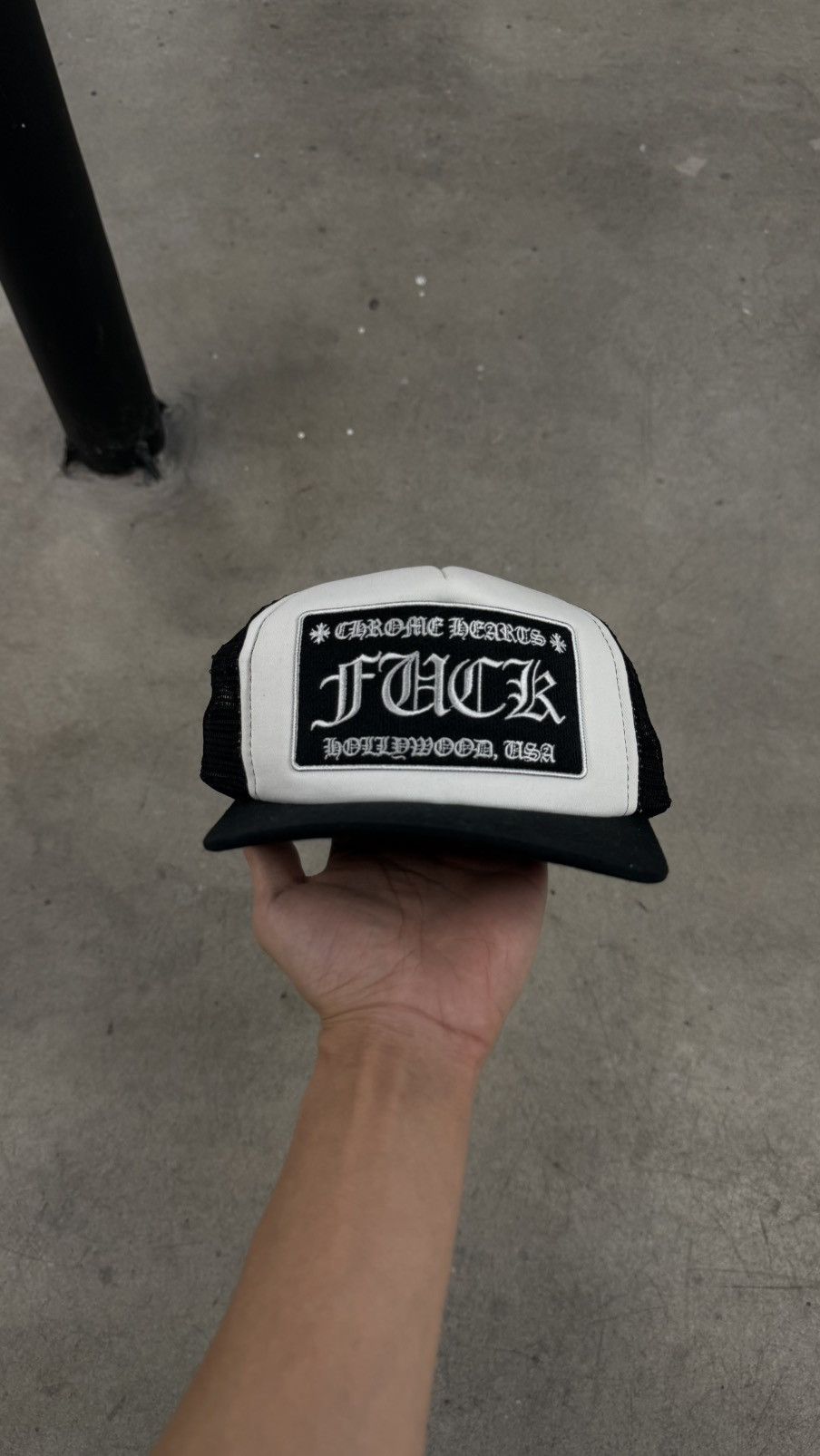 Chrome Hearts Chrome Hearts Hollywood Trucker Hat White Size ONE SIZE - 1 Thumbnail