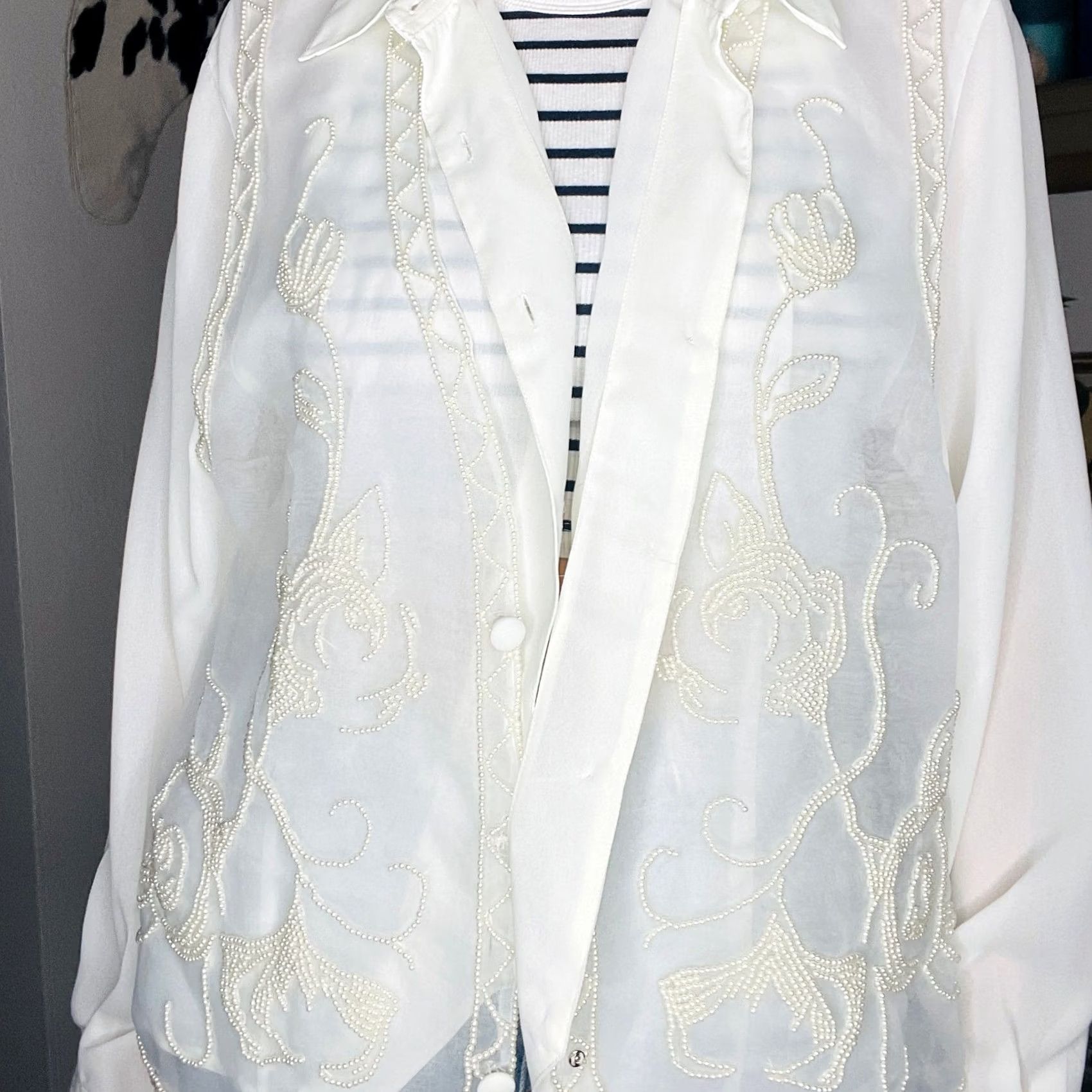 Vintage VINTAGE Ivory Beaded Floral Sheer Button Down Blouse Women M White Size M / US 6-8 / IT 42-44 - 3 Thumbnail