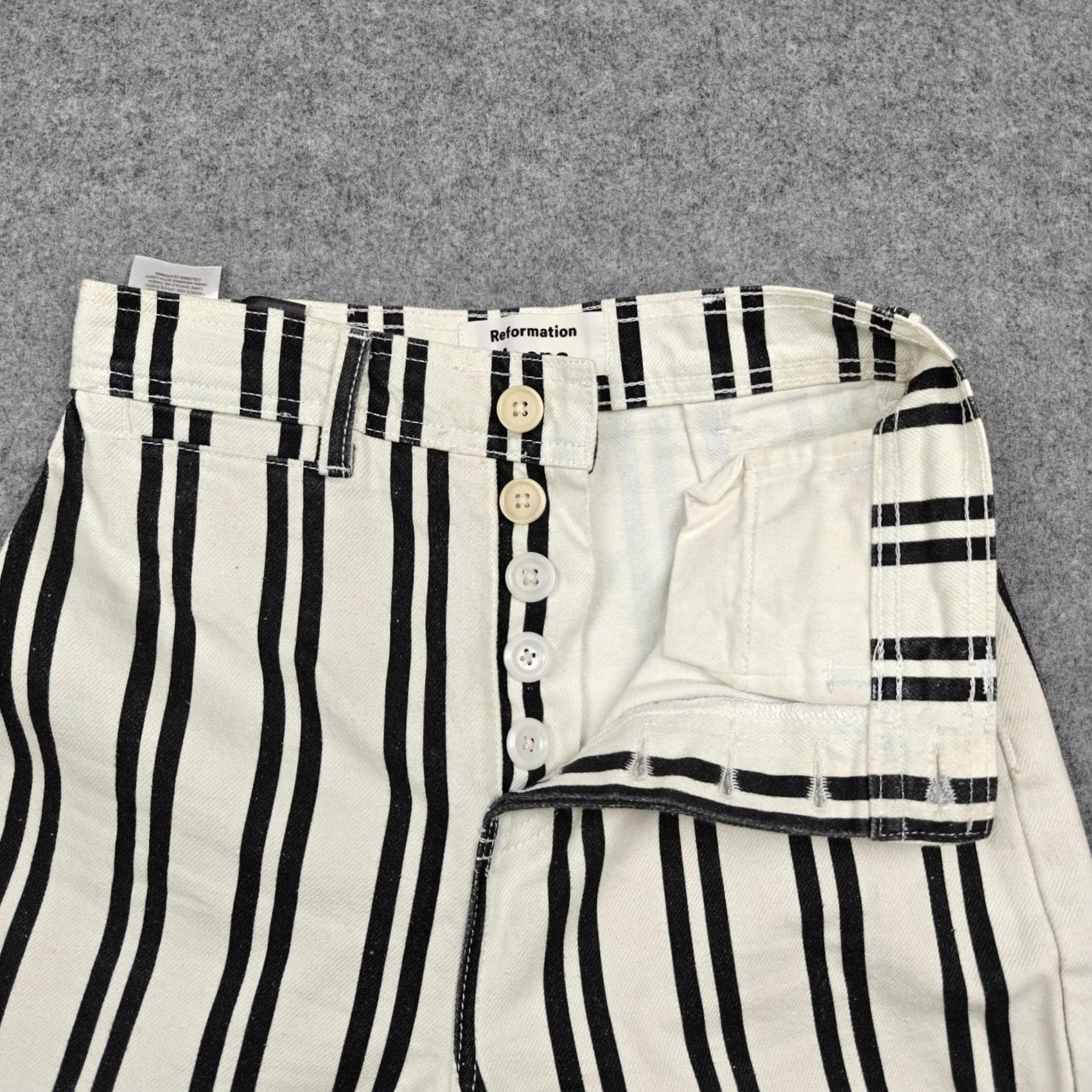 Reformation Reformation Jeans Womens 25 White Stripe Logan Ultra High Rise Wide Leg Denim 100% Cotton Button Pocket Front Rise High Loose Retro Modern Shoes? Size 42" / US 20 - 3 Thumbnail