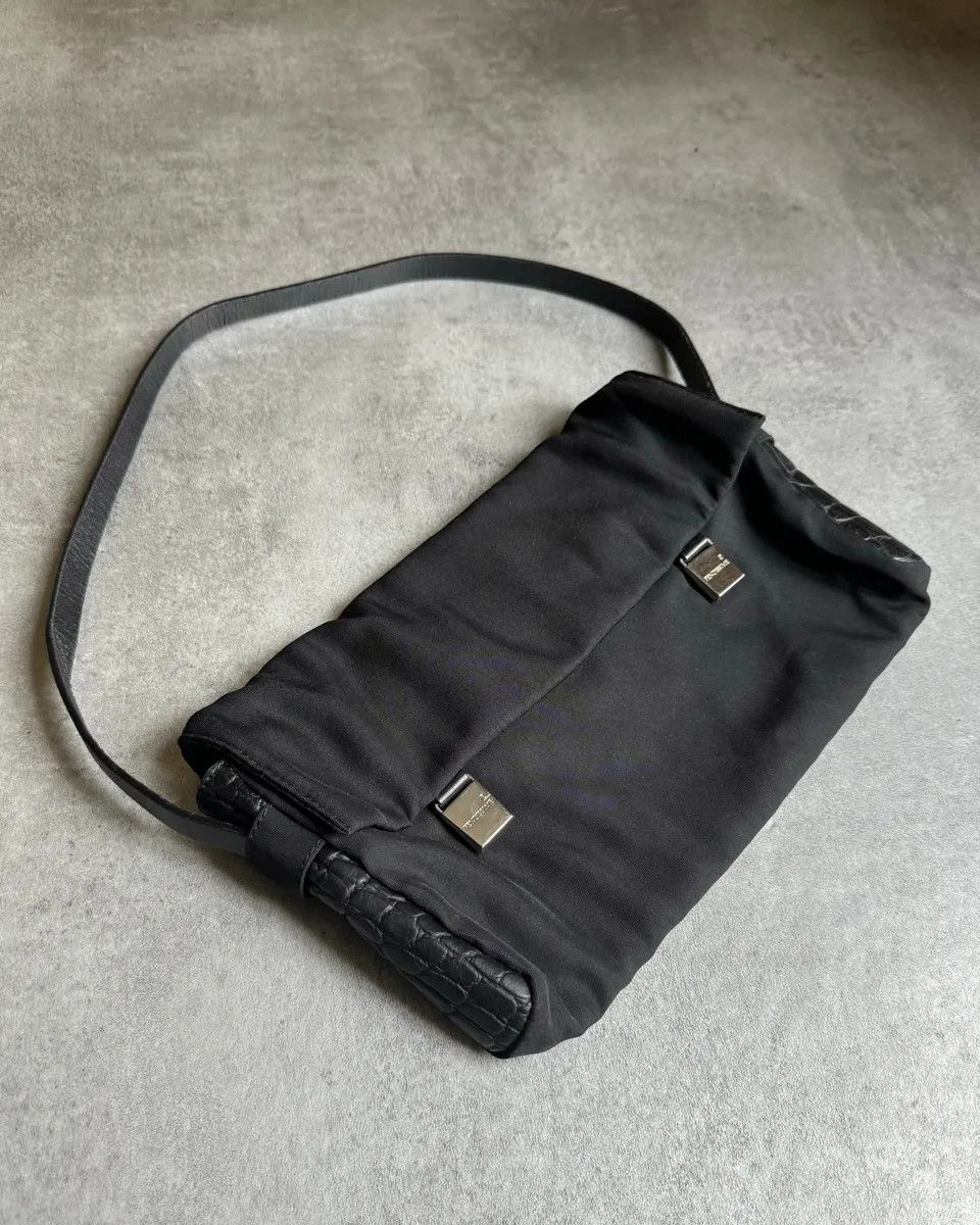 Fendi 2000s Fendi Black Modern Shoulder Bag Size ONE SIZE - 8 Thumbnail