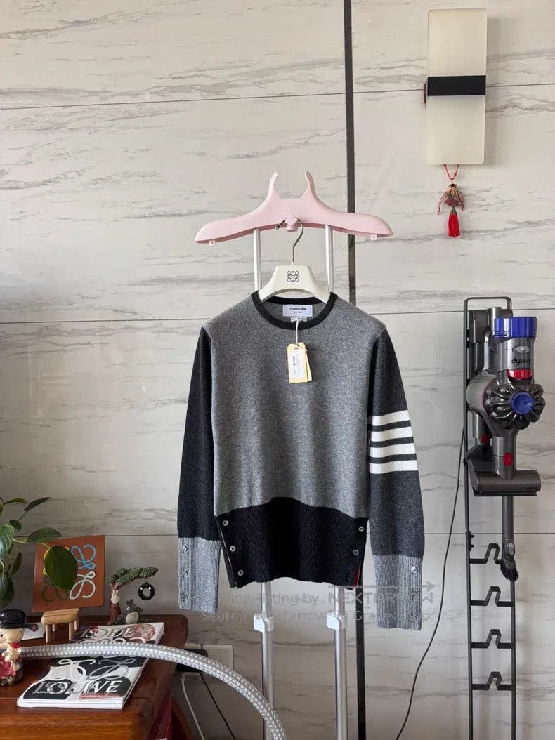 Thom Browne Thom Browne Pure Cashmere Sweater Size US S / EU 44-46 / 1 - 1 Thumbnail
