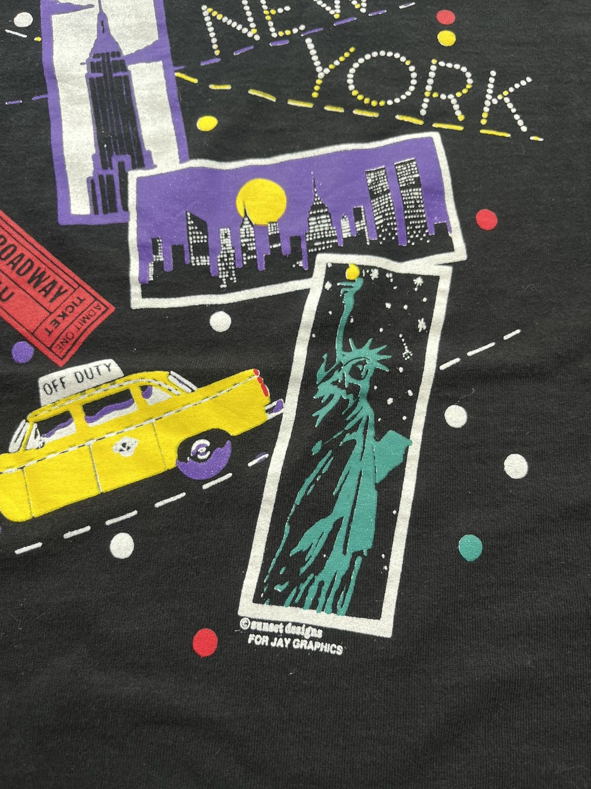 Vintage Vintage NEW YORK ART Design BROAD WAY 90’s Tshirt Size US M / EU 48-50 / 2 - 5 Thumbnail