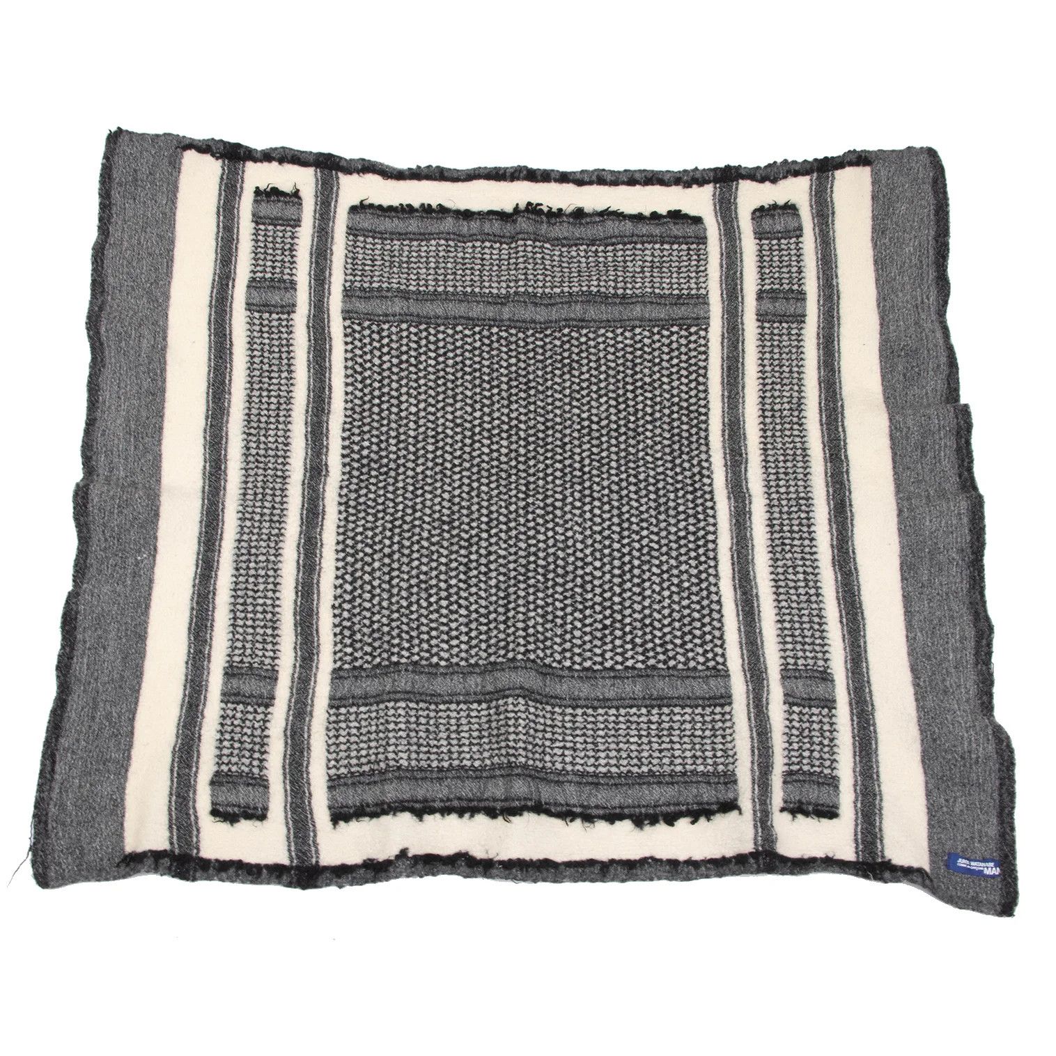 Junya Watanabe Graphic Stole in Black and Off-White Size ONE SIZE - 3 Thumbnail