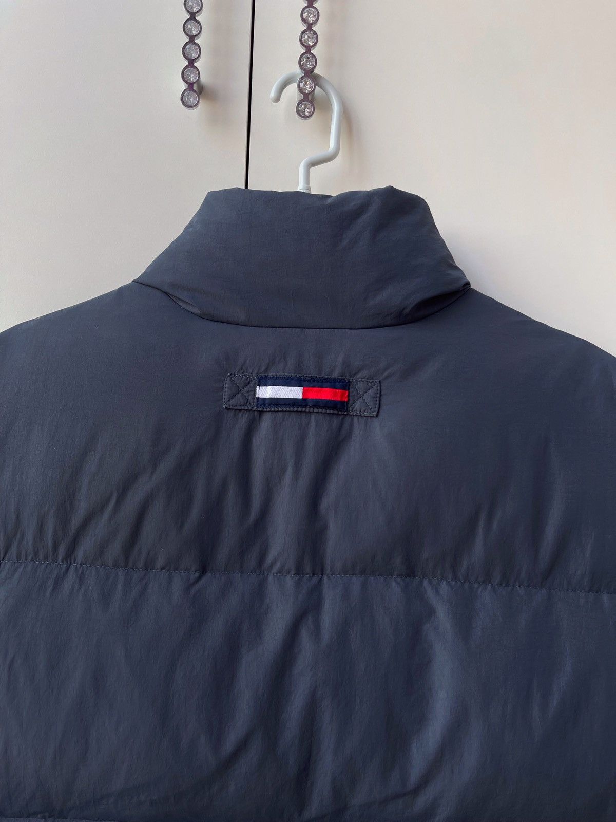 Tommy Hilfiger × Vintage Vintage Y2k Tommy Hilfiger Down Vest Size US L / EU 52-54 / 3 - 9 Thumbnail