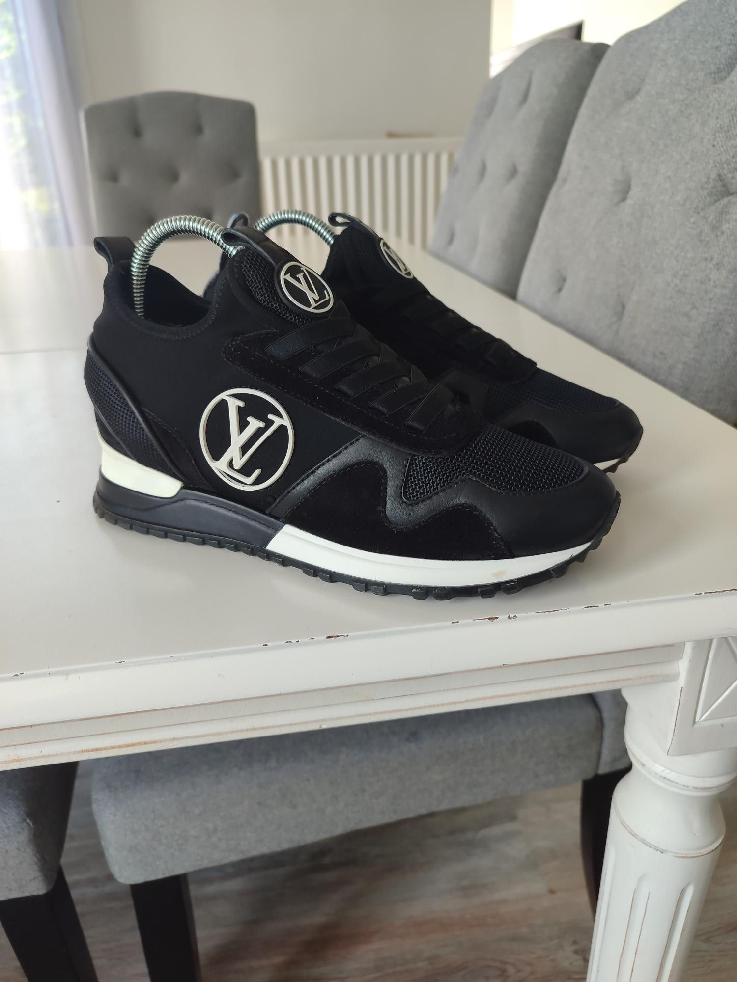 Louis Vuitton BASKETS LOUIS VUITTON SLIP ON RUN AWAY Size US 6 / IT 36 - 8 Thumbnail