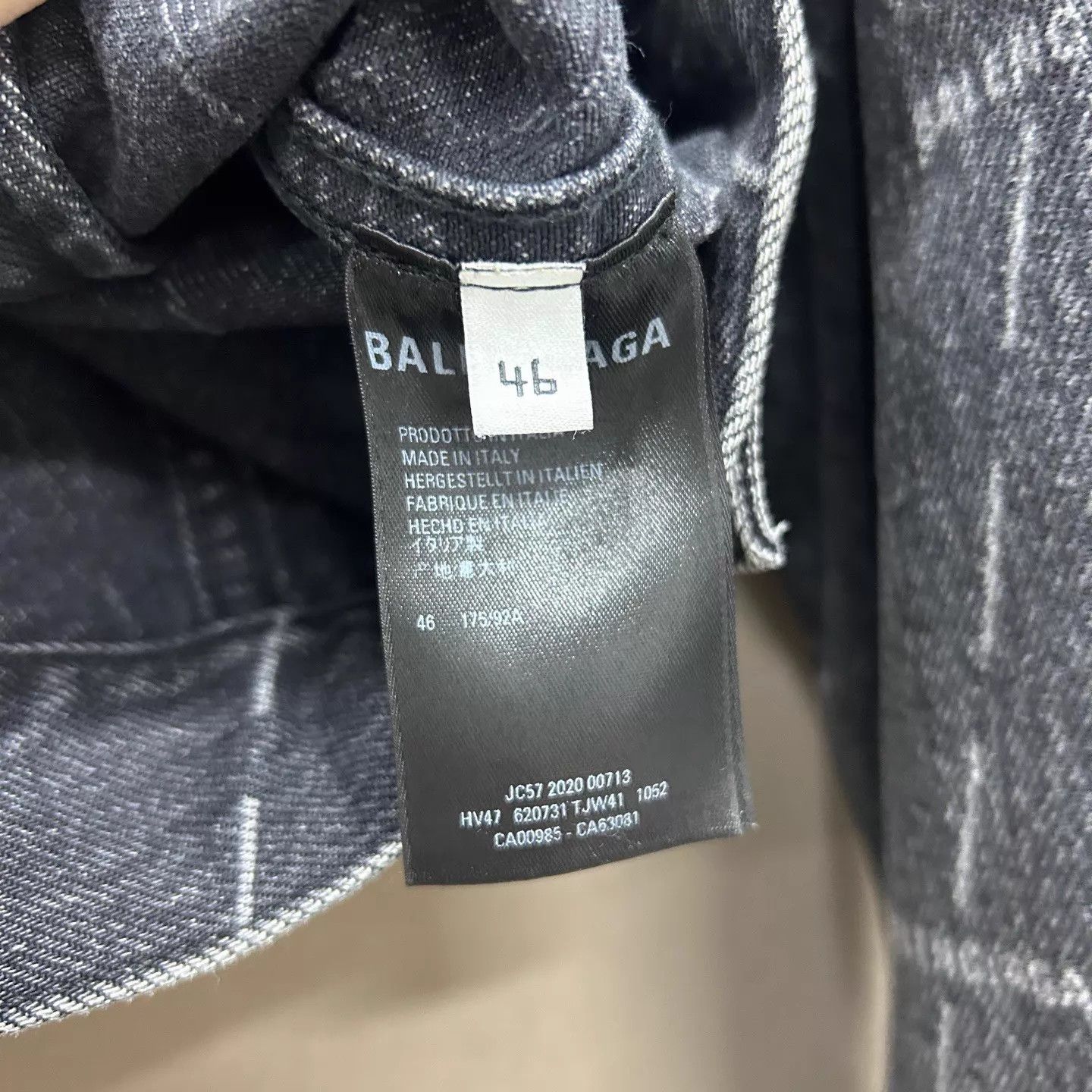 Balenciaga Balenciaga 99 New Black All Over Letter Logo Denim Jacket 46 Size US S / EU 44-46 / 1 - 4 Thumbnail