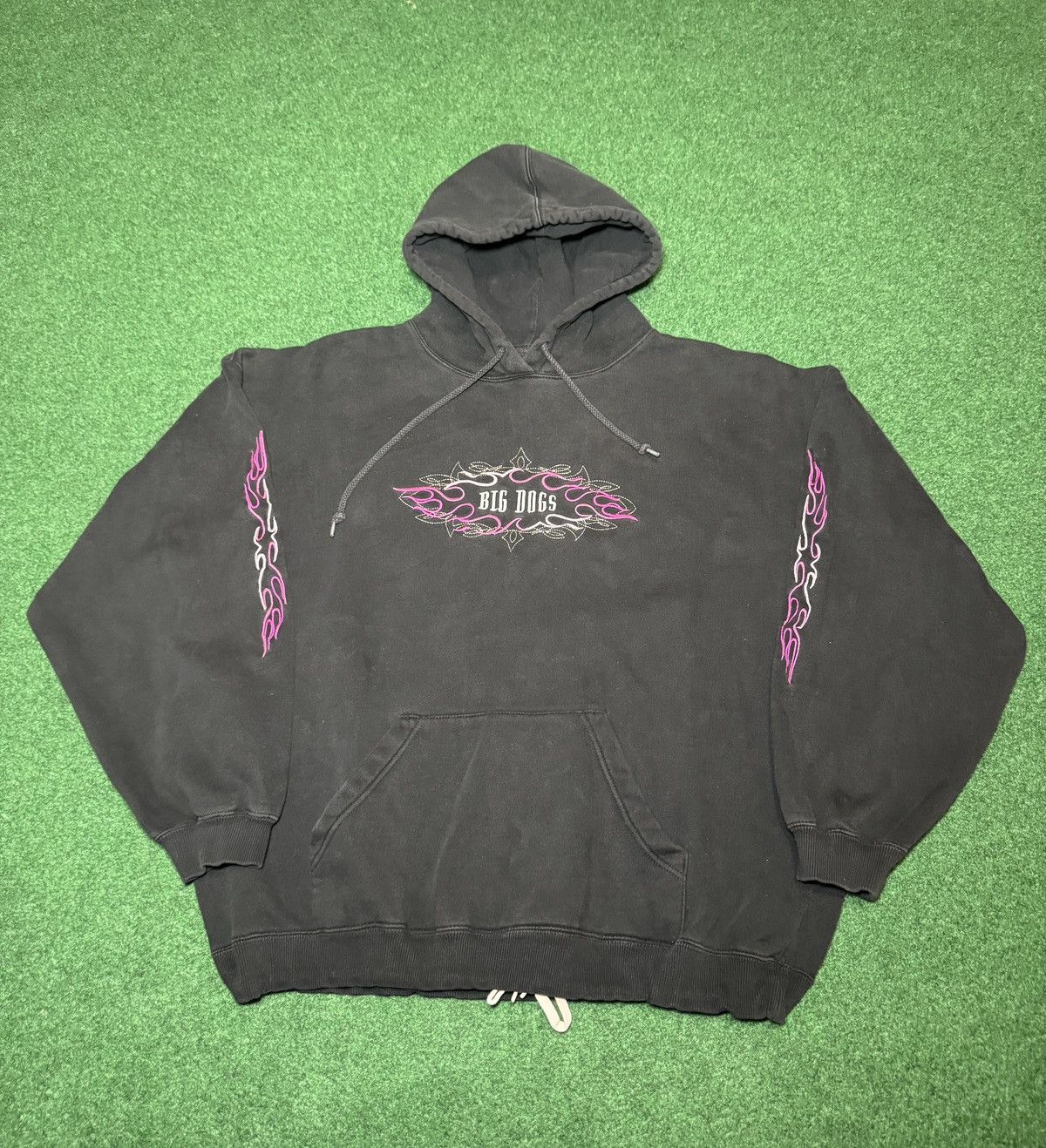 Big Dogs Big Dogs Flame Sleeve Hoodie L/XL 25x26 Boxy Y2K Sweatshirt Size L / US 10 / IT 46 - 1 Thumbnail