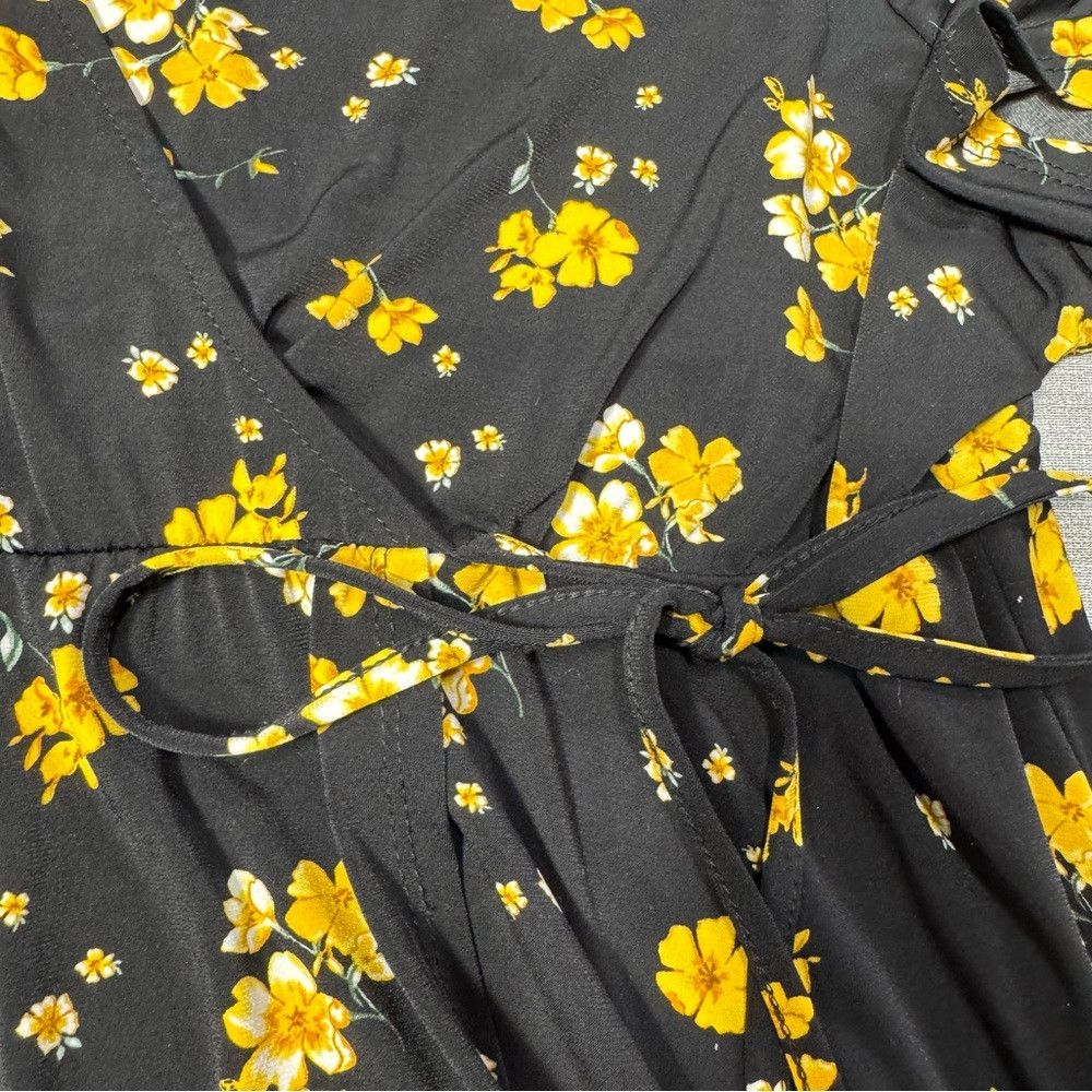 Torrid New Torrid Faux Wrap Black Floral Short Sleeve Dress Size 4 Size 4XL / US 24-26 - 9 Thumbnail