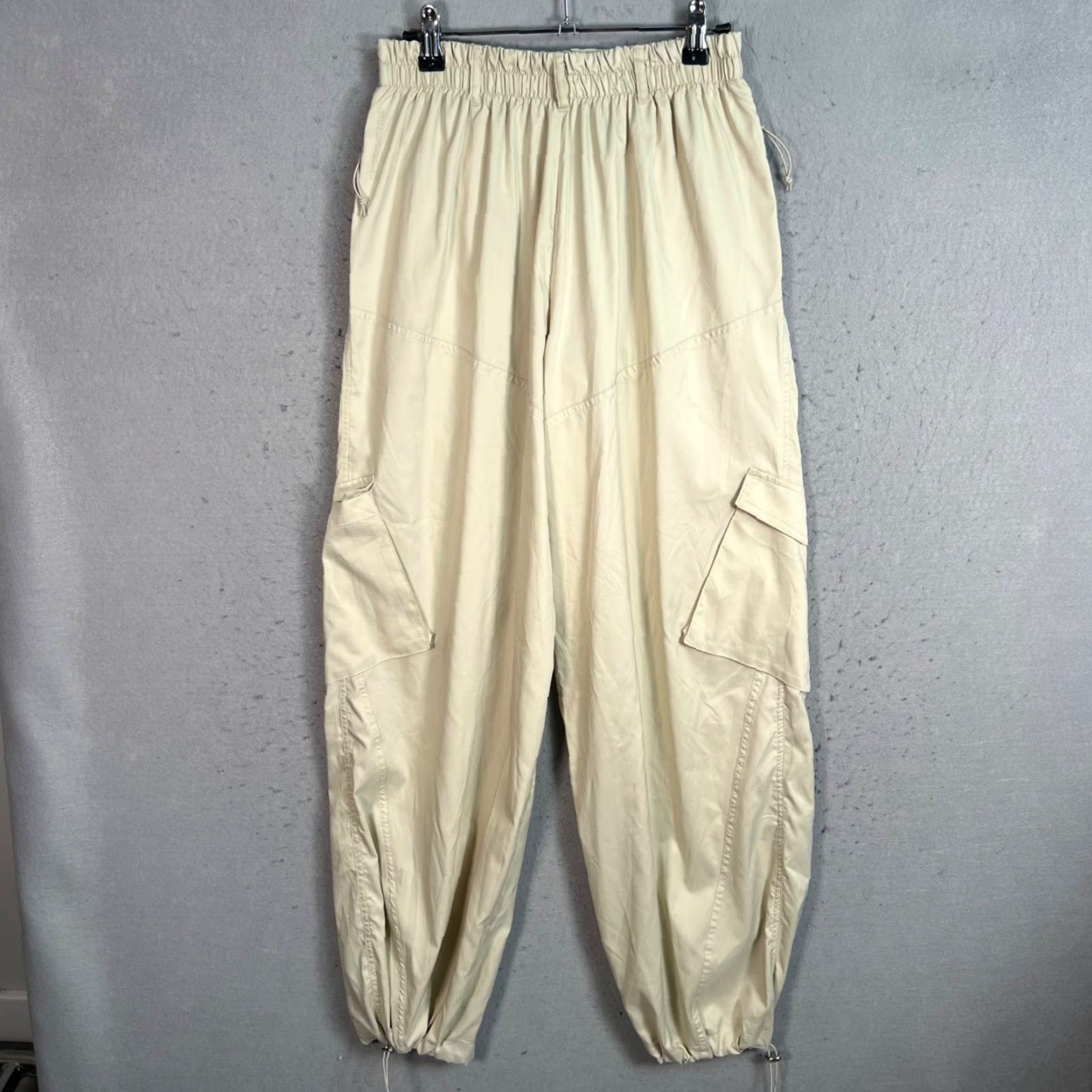 Girlfriend Collective Girlfriend Collective Beige Cargo Joggers Pants Womens XS Recycled Polyester Size 26" / US 2 / IT 38 - 2 Thumbnail