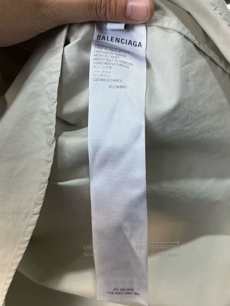 Balenciaga Balenciaga size 37 Beige Large Logo Shirt Size US XS / EU 42 / 0 - 8 Thumbnail