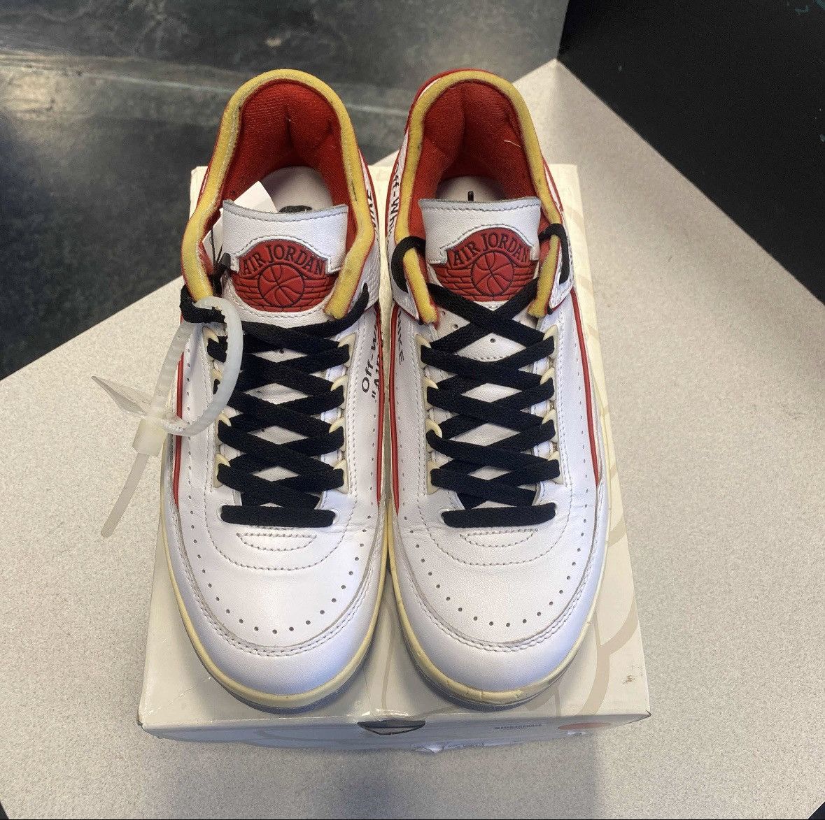 Nike Jordan 2 Low Off-White Varsity Red Size US 8 / EU 41 - 3 Thumbnail
