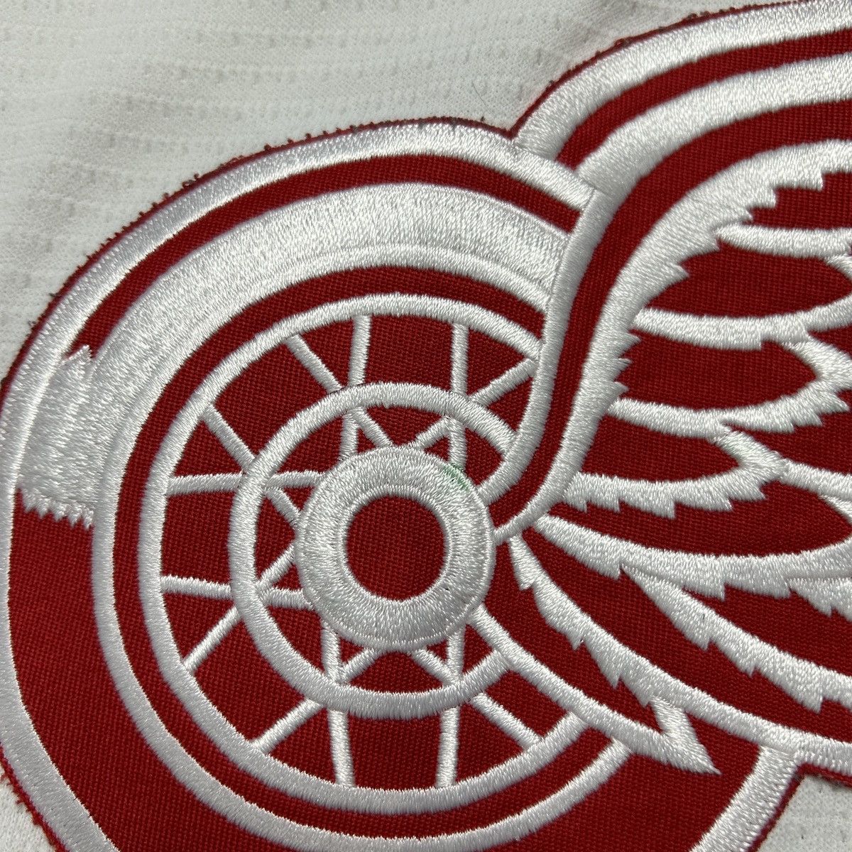 NHL × Nike × Red Wing Vintage Nike 90s Detroit Red Wings NHL hockey jersey Size US XXS / EU 40 - 6 Thumbnail